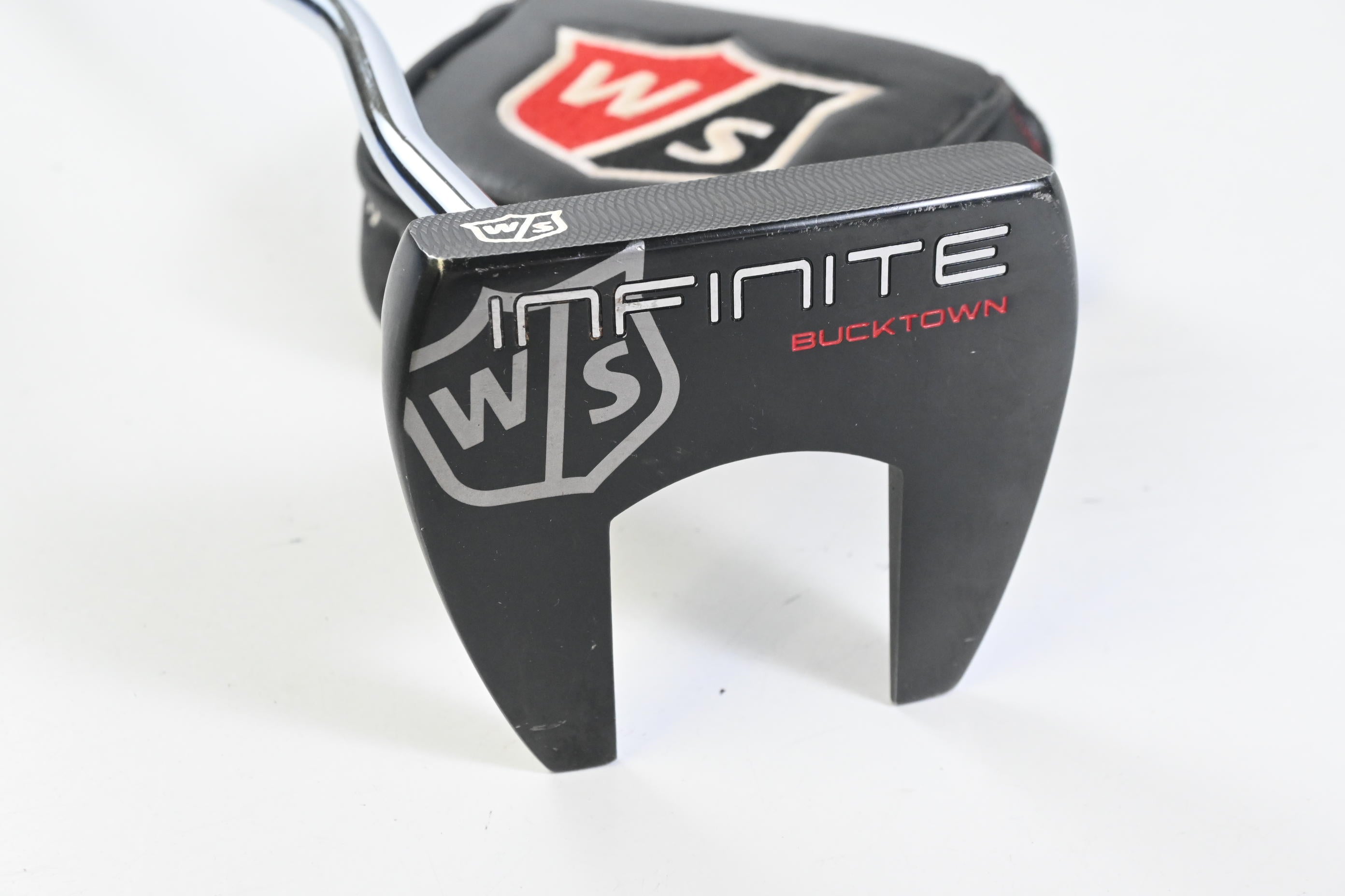 Left Hand Wilson Infinite Bucktown 2018 Putter / 34 Inch