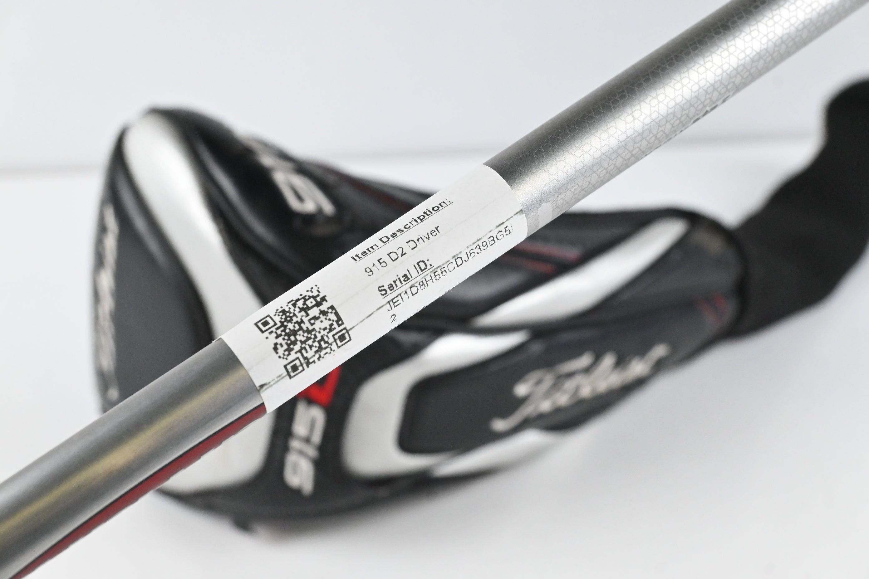 Titleist 915 D2 Driver / 10.5 Degree / Regular Flex Diamana M+ 50 Shaft