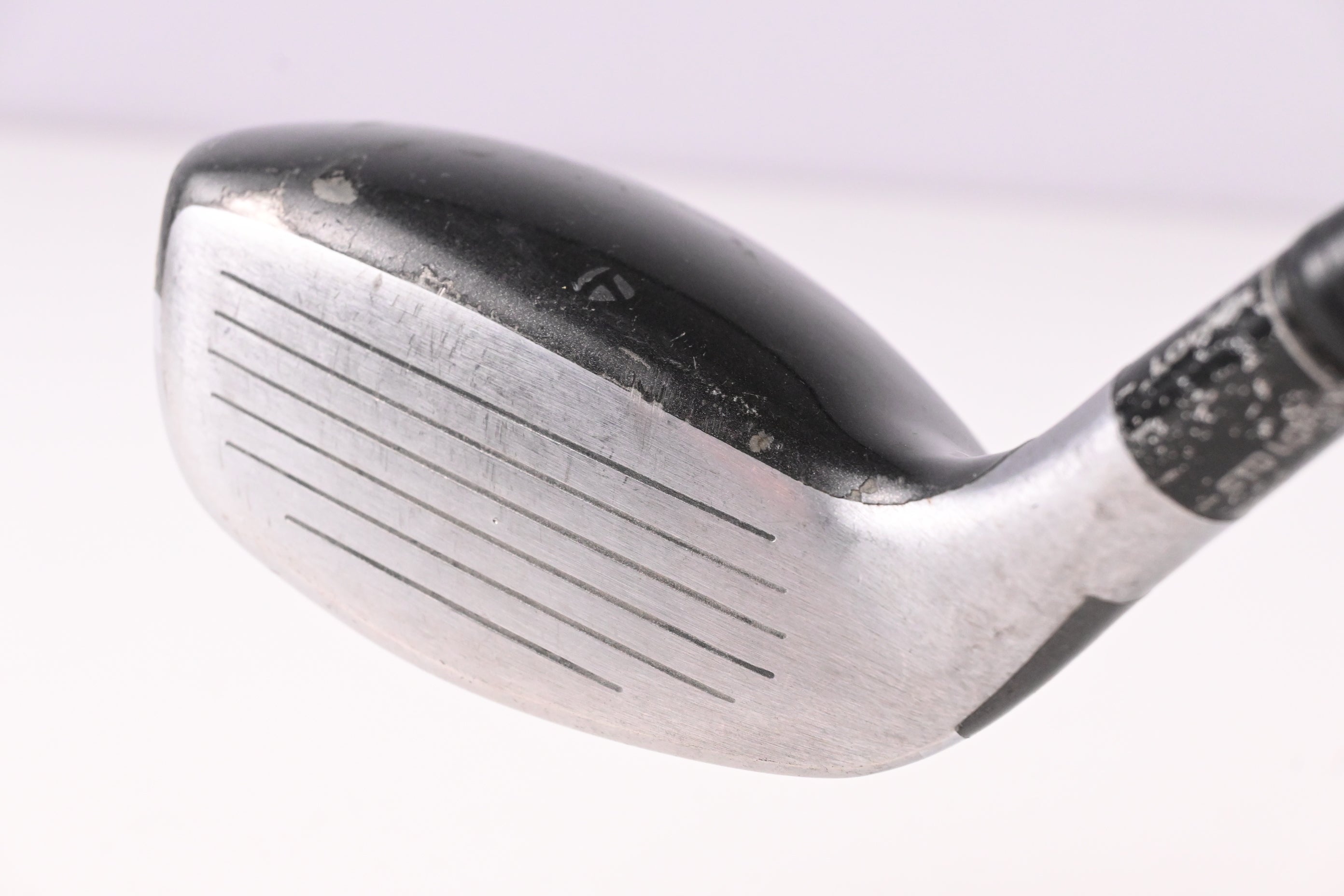Taylormade SLDR #4 Hybrid / 21 Degree / Regular Flex Fujikura Speeder 82 Shaft