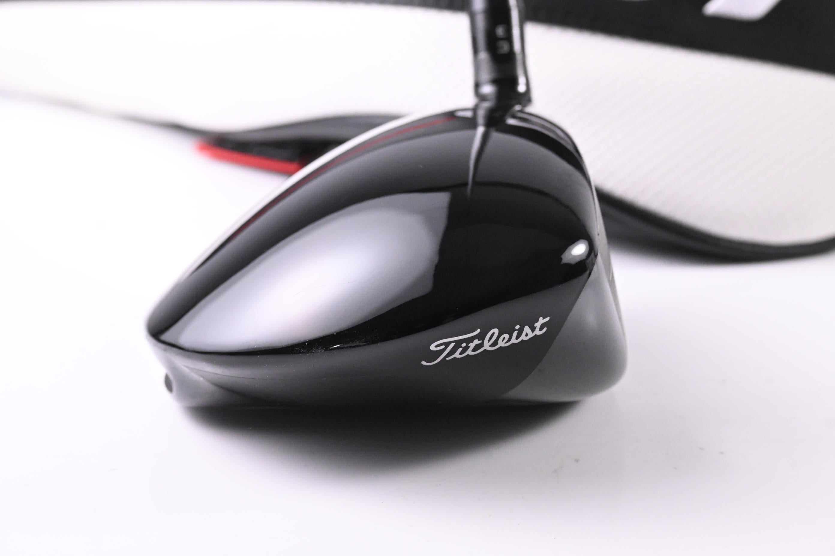 Titleist GT4 Driver / 9 Degree / X-Flex Graphite Design Tour AD UB-7 Shaft