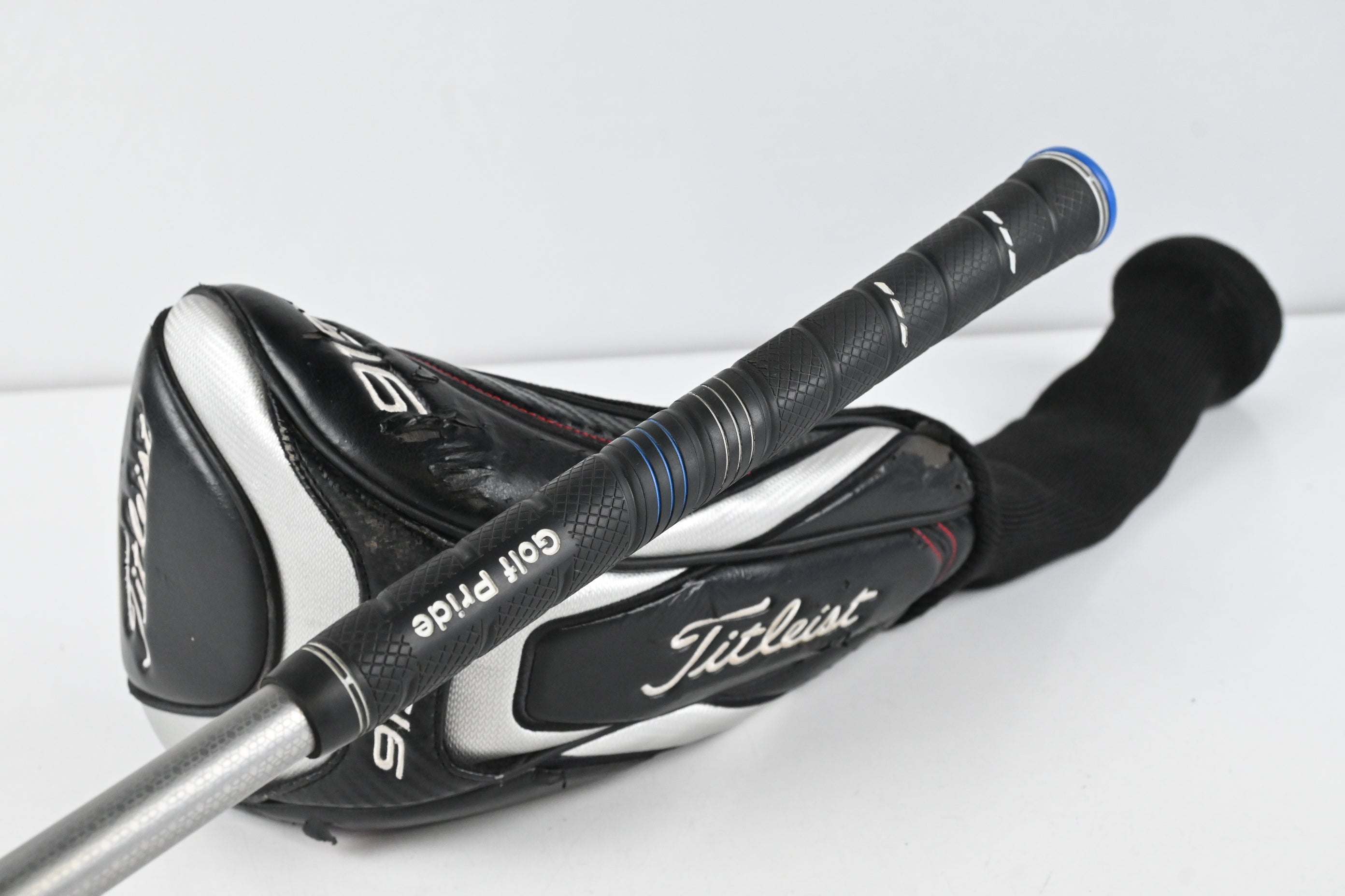 Titleist 915 D2 Driver / 10.5 Degree / Regular Flex Diamana M+ 50 Shaft