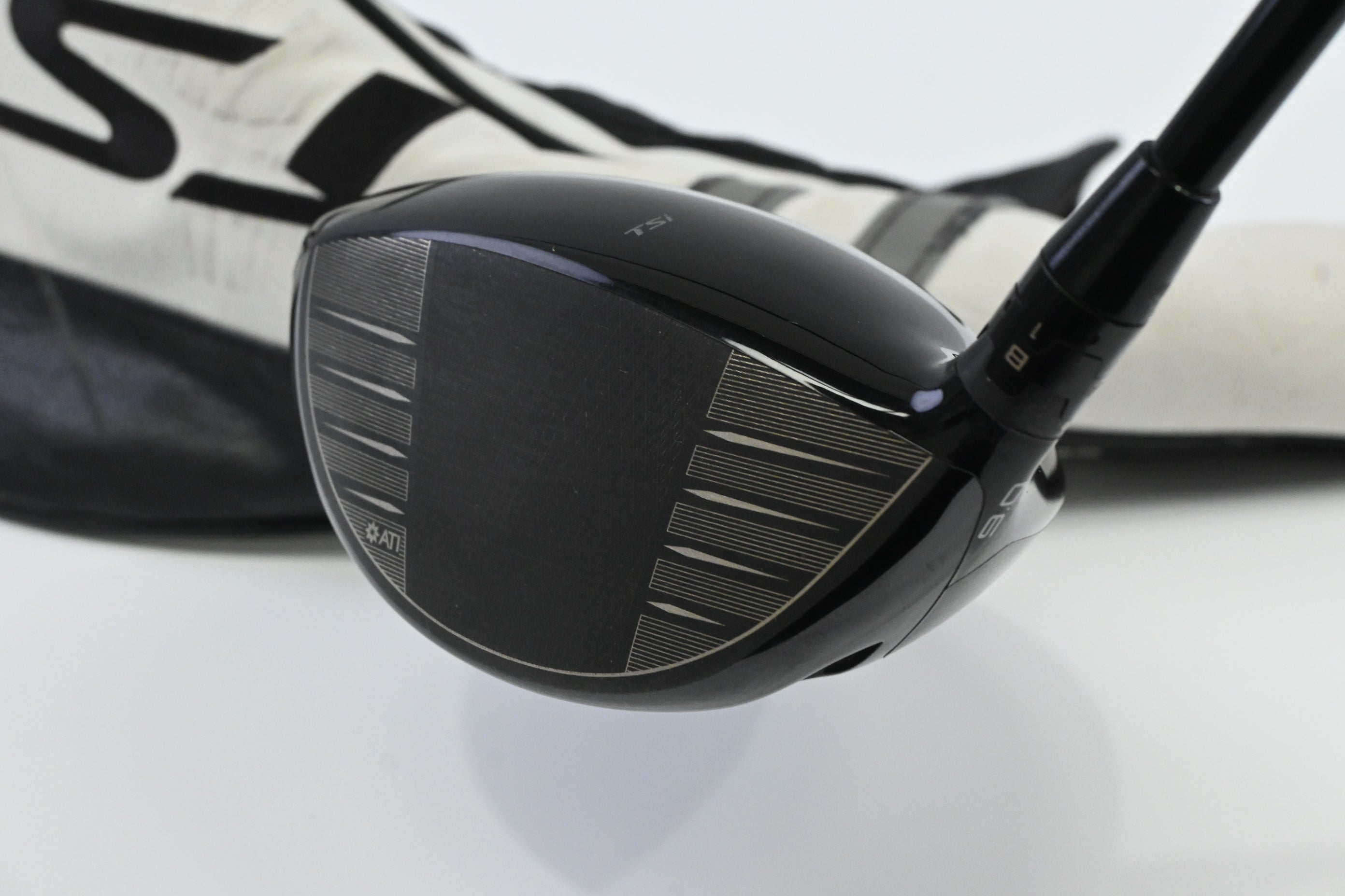 Titleist TSi3 Driver / 9 Degree / Stiff Flex Tensei AV Raw White 65 Shaft