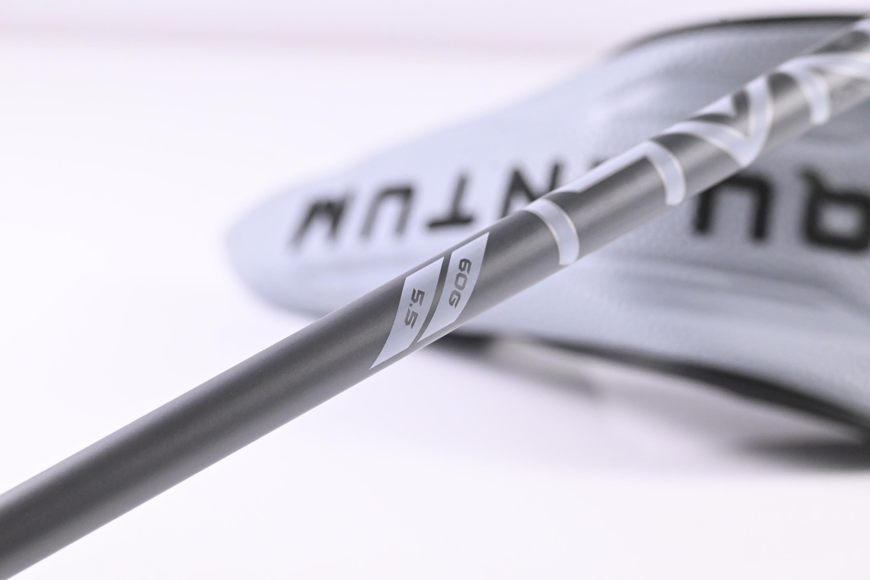 Callaway Quantum Max OS #4 Hybrid / 20 Degree / Regular Flex Denali Frost Silver 60