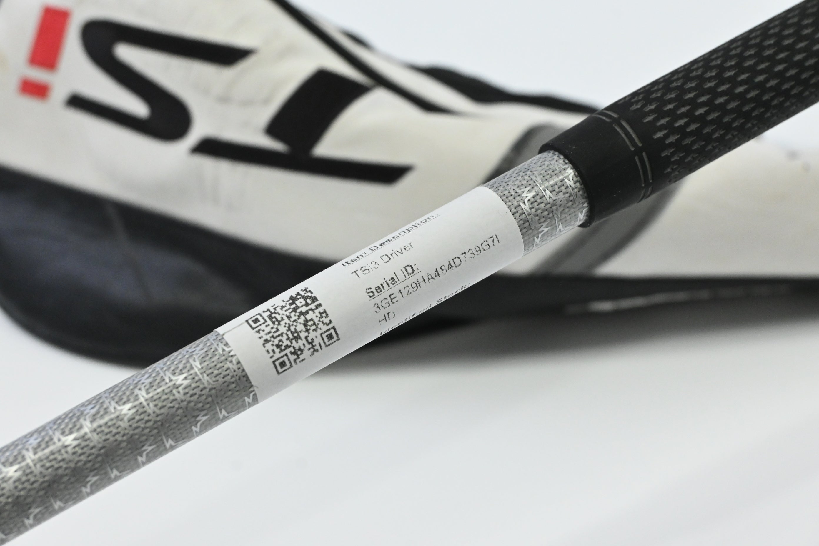 Titleist TSi3 Driver / 9 Degree / Stiff Flex Tensei AV Raw White 65 Shaft