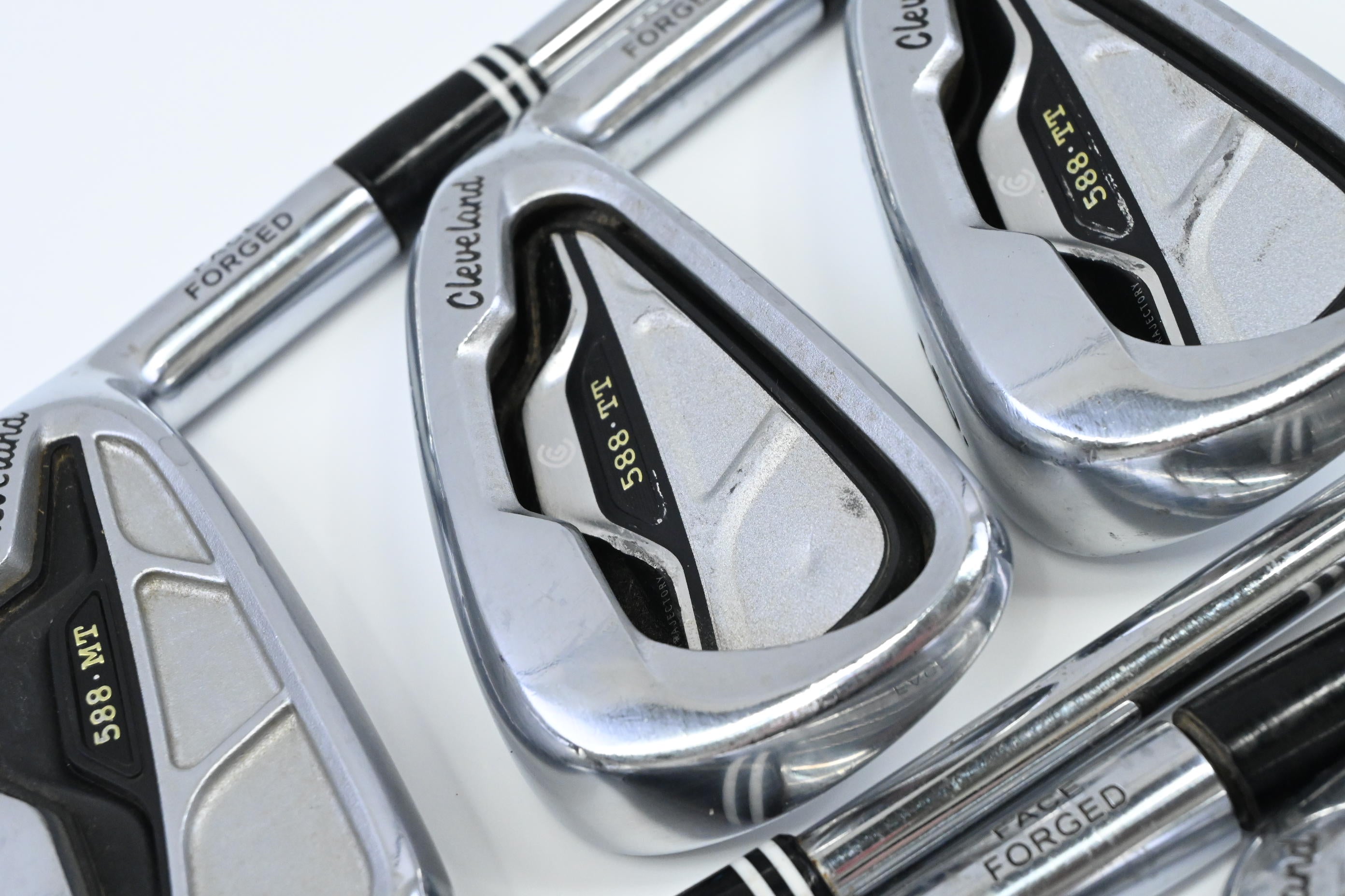 Cleveland 588 TT/MT Combo Irons / 4-PW / Stiff Flex Dynamic Gold S300 Shaft