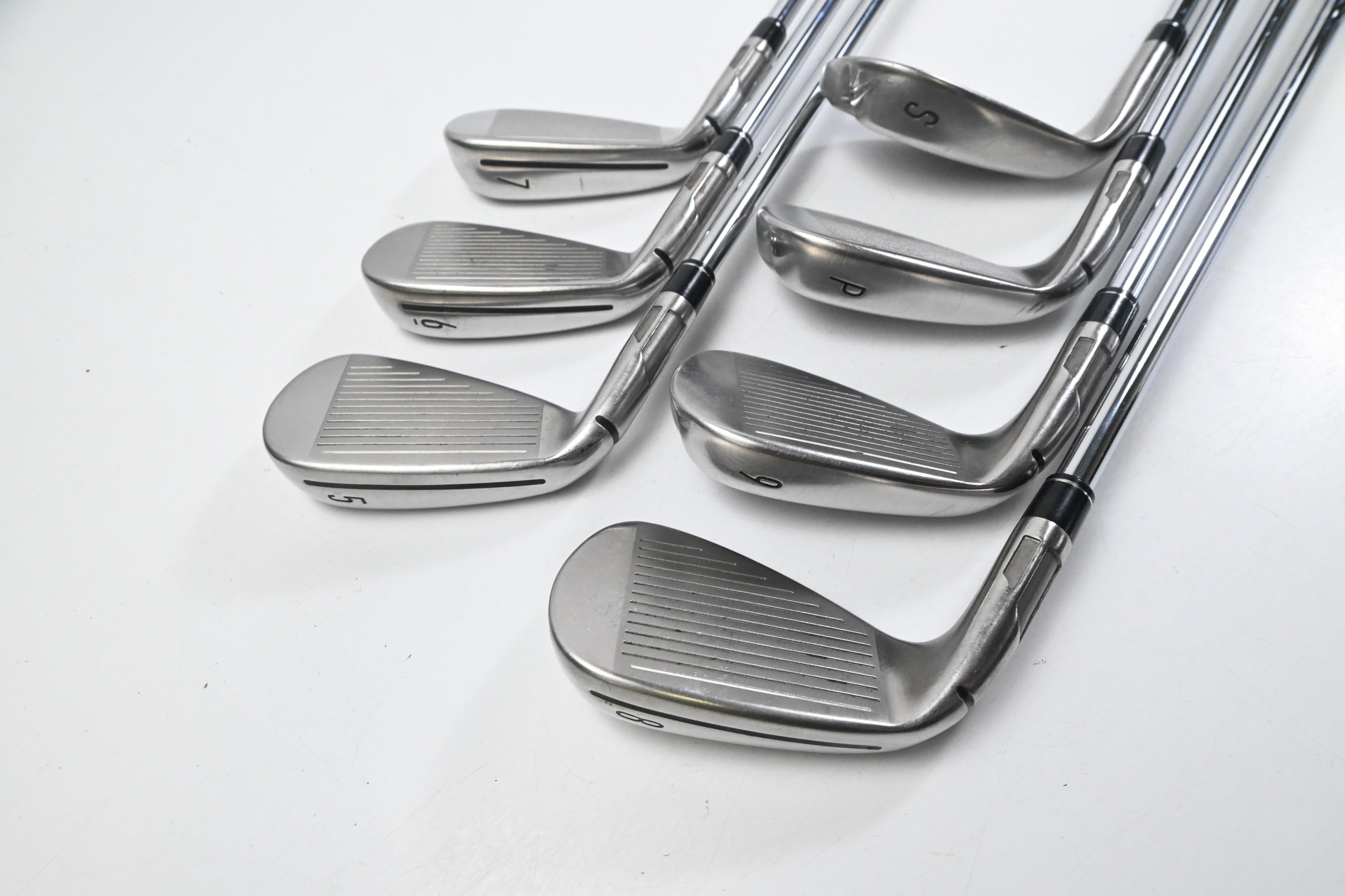 Taylormade SIM2 Max Irons / 5-PW+SW / Regular Flex KBS MAX MT 85 Shafts