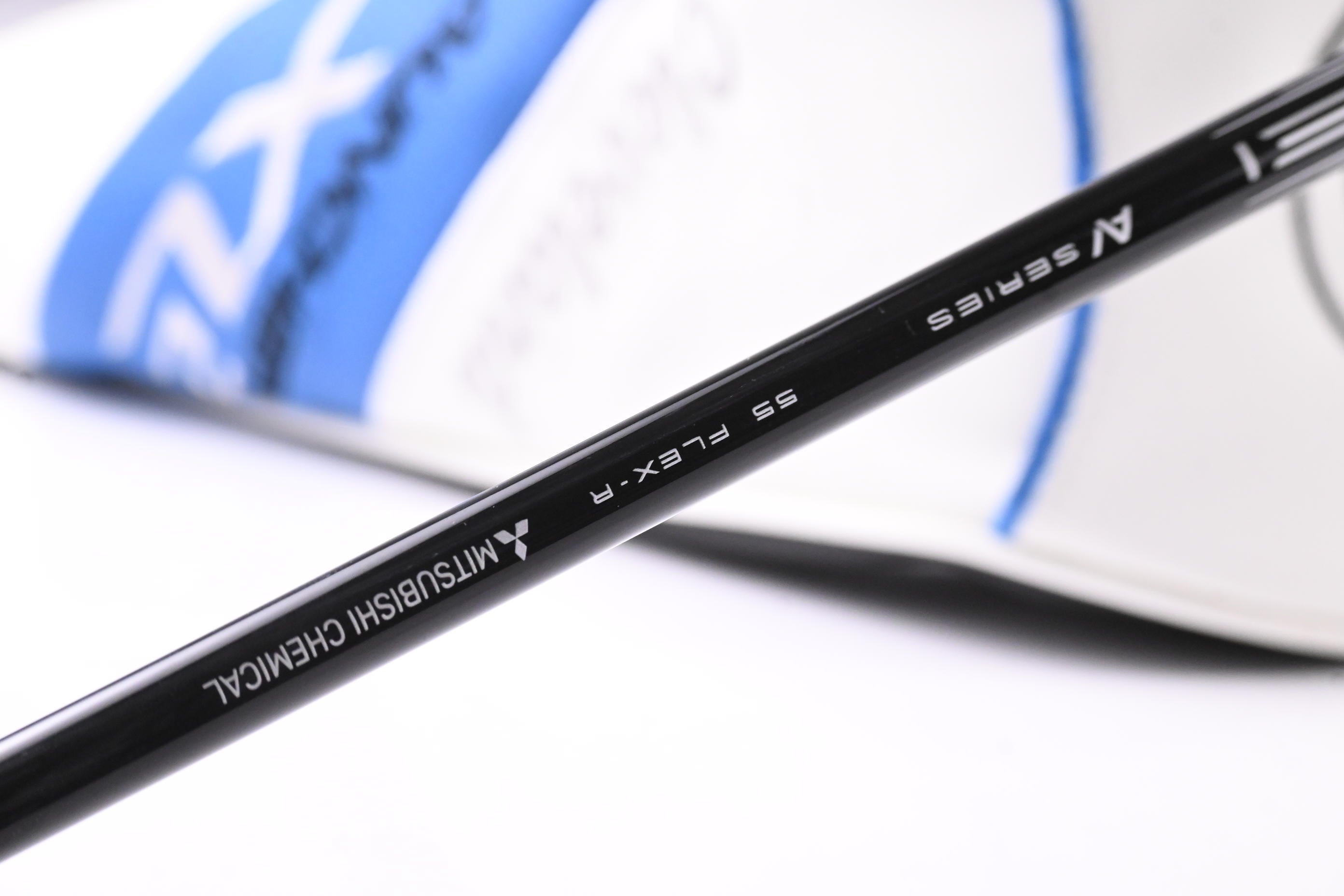 Cleveland Launcher XL 2 Driver / 10.5 Degree / Regular Flex Tensei AV Blue 55