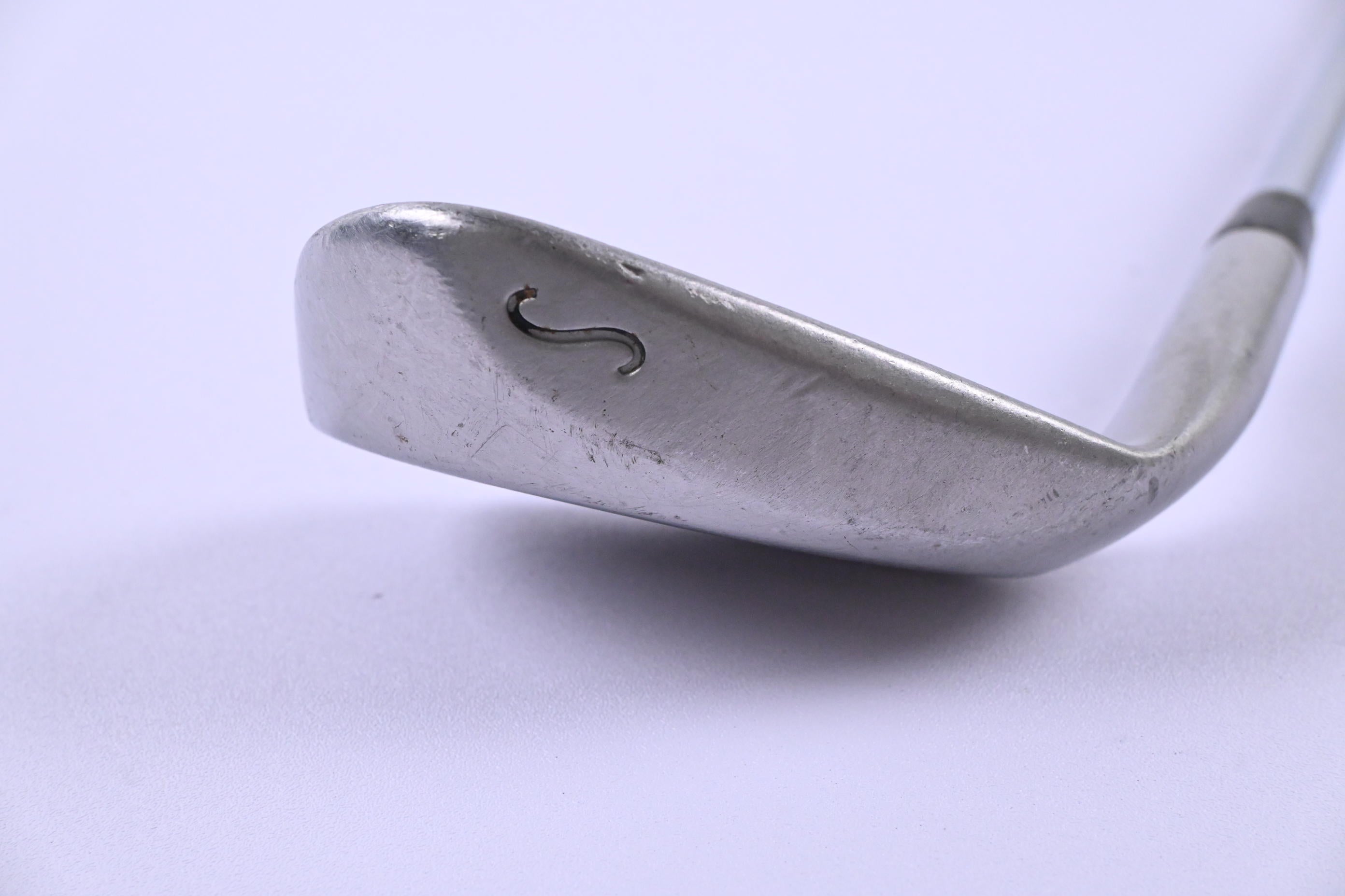 Titleist DCI 962 Sand Wedge / 56 Degree / Regular Flex Dynamic Gold 300 Shaft