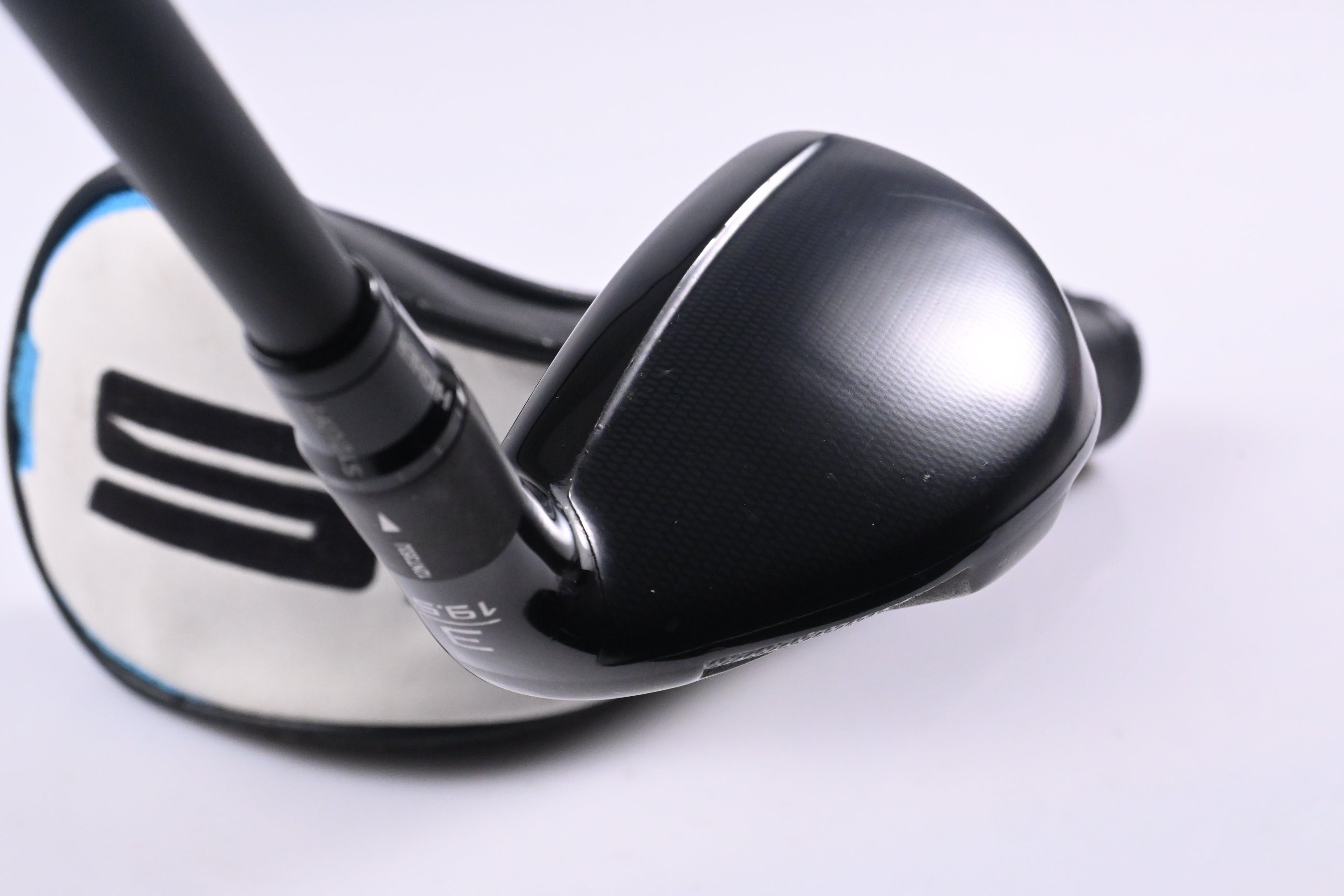 Taylormade SIM2 #3 Hybrid / 19.5 Degree / Stiff Flex Ventus Blue 7 Shaft