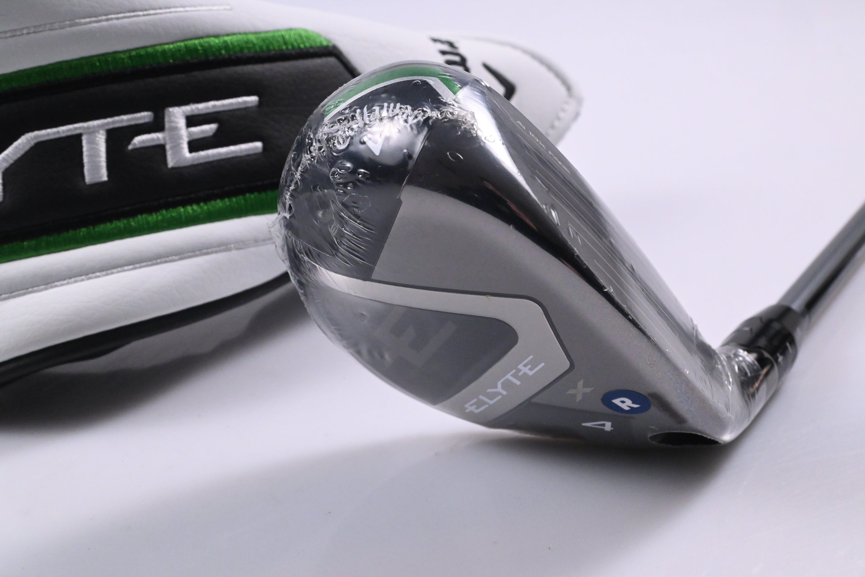 Callaway Elyte X #4 Hybrid / 21 Degree / Regular Flex Denali Charcoal 60 Shaft