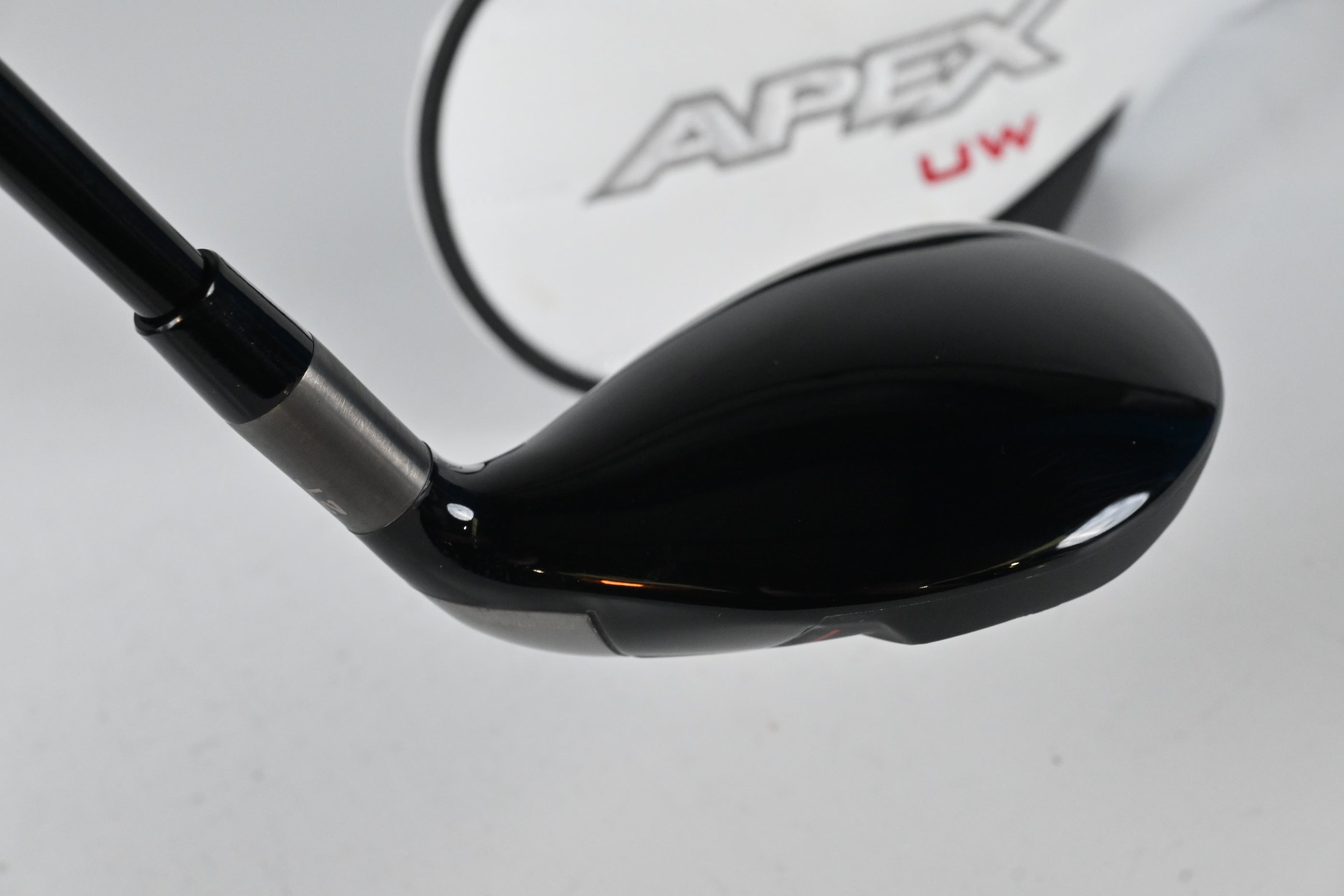 Callaway Apex UW 2025 #4 Hybrid / 21 Degree / Regular Flex MMT Black 70 Shaft