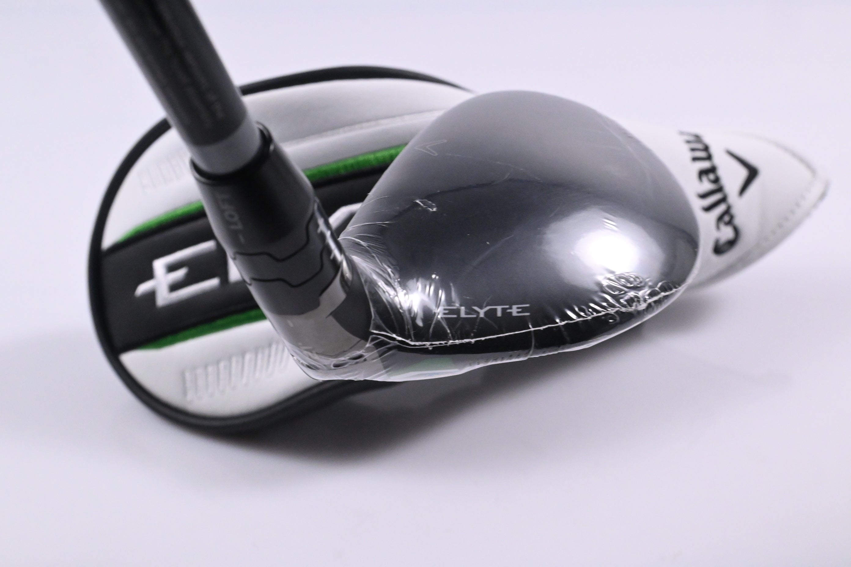 Callaway Elyte X #4 Hybrid / 21 Degree / Regular Flex Denali Charcoal 60 Shaft