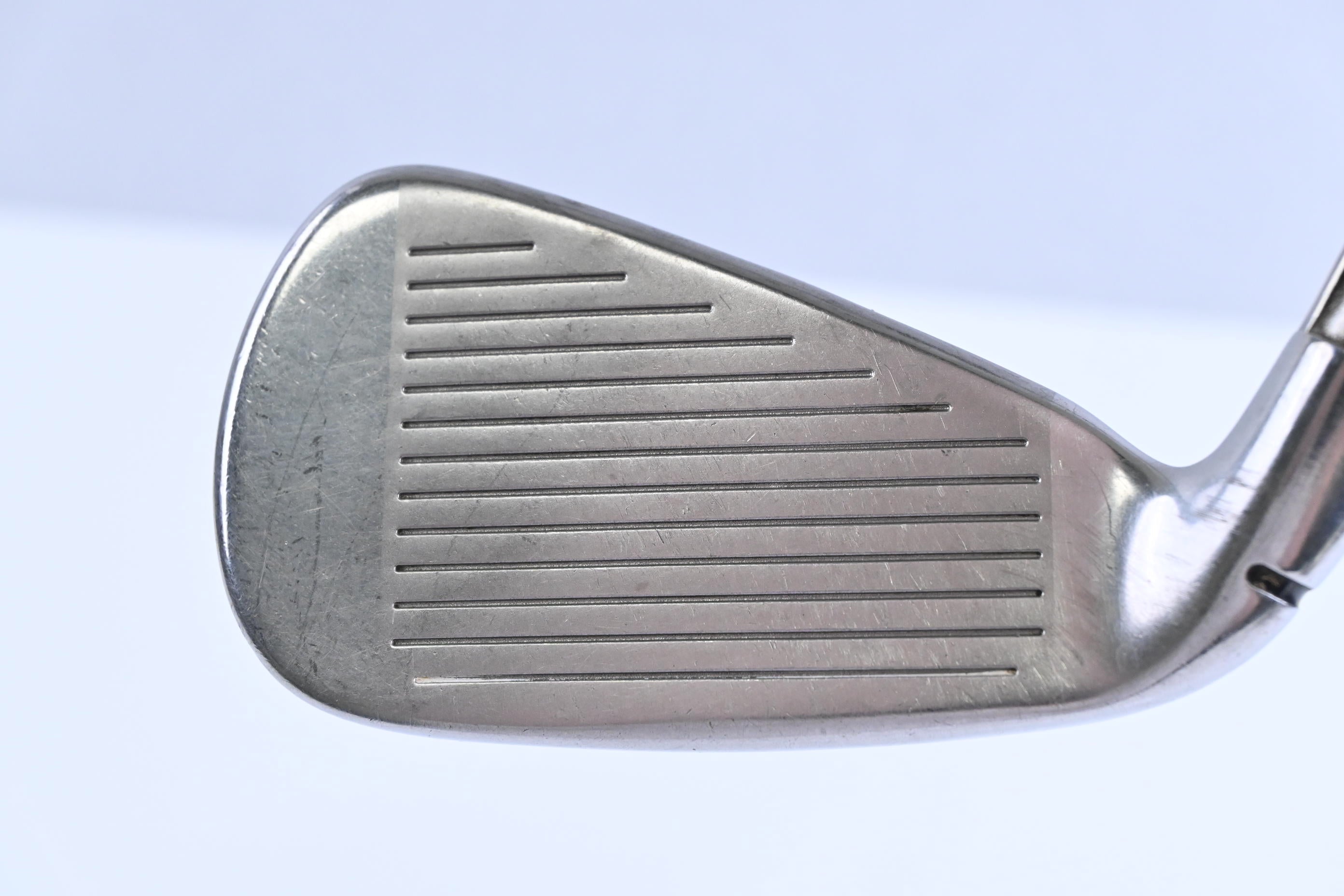 Taylormade M6 #4 Iron / 19 Degree / Regular Flex Fujikura Atmos Orange 6 Shaft