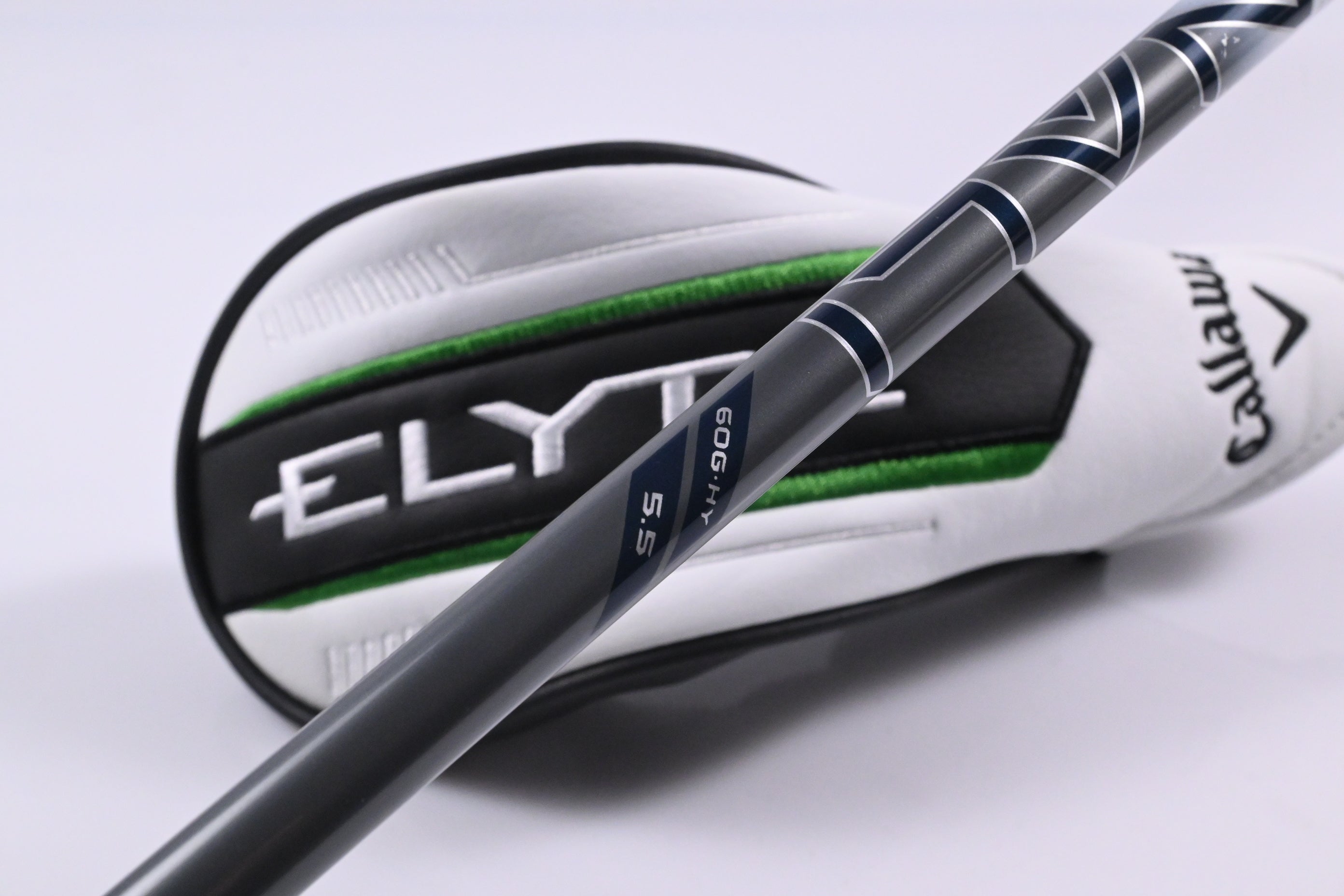 Callaway Elyte X #4 Hybrid / 21 Degree / Regular Flex Denali Charcoal 60 Shaft