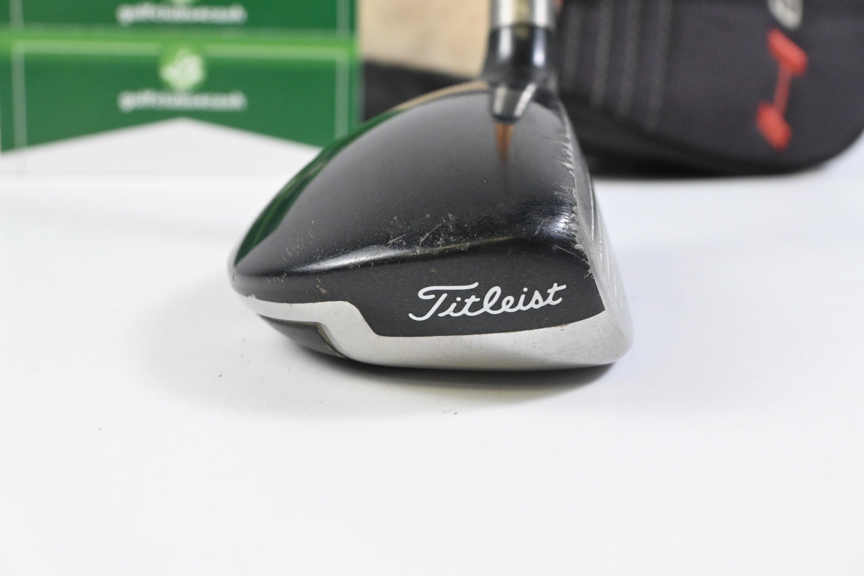 Titleist 909H #3 Hybrid / 19 Degree / Regular Flex UST Proforce V2 70 Shaft