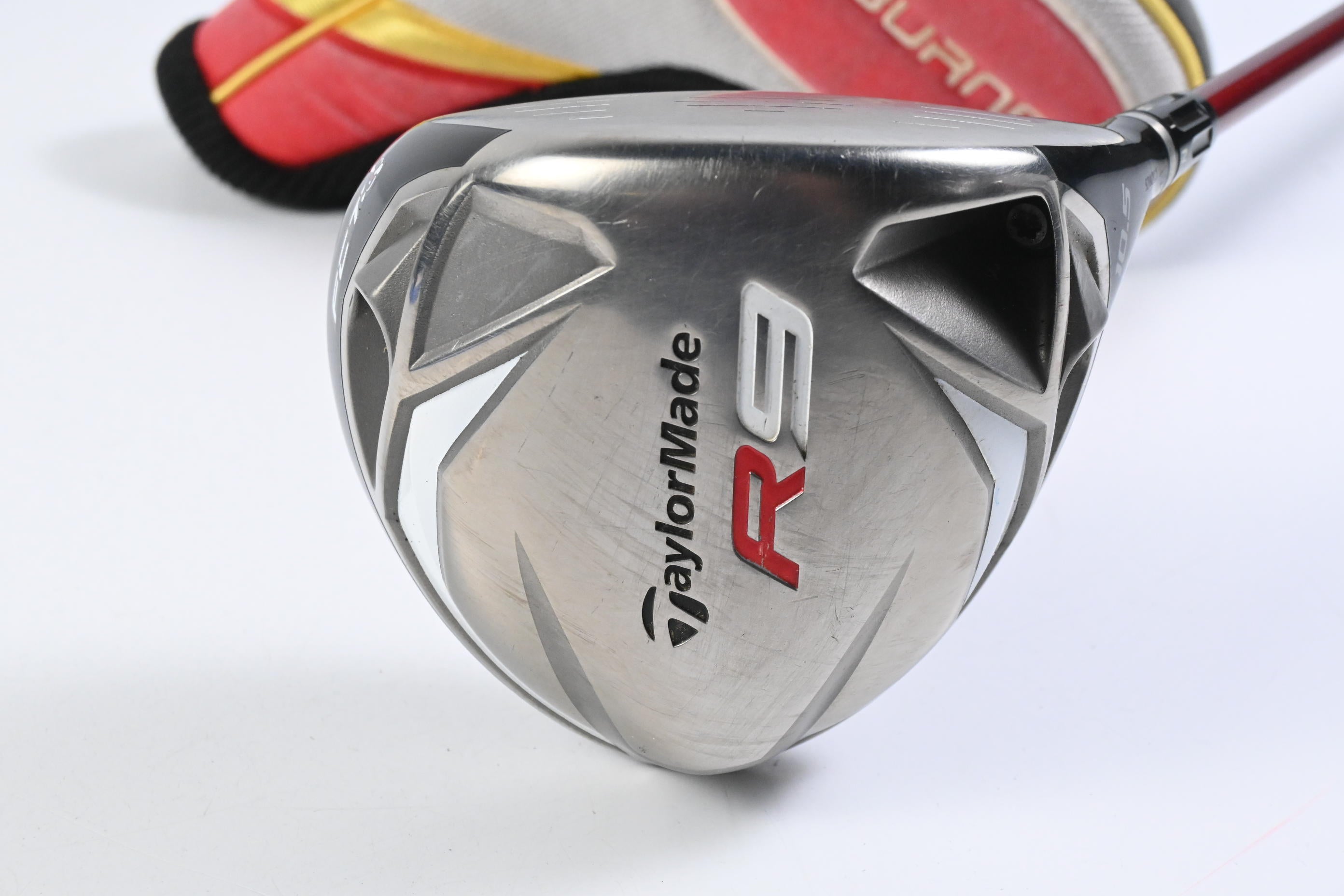 Taylormade R9 Driver / 10.5 Degree / Stiff Flex Fujikura Motore 65 Shaft