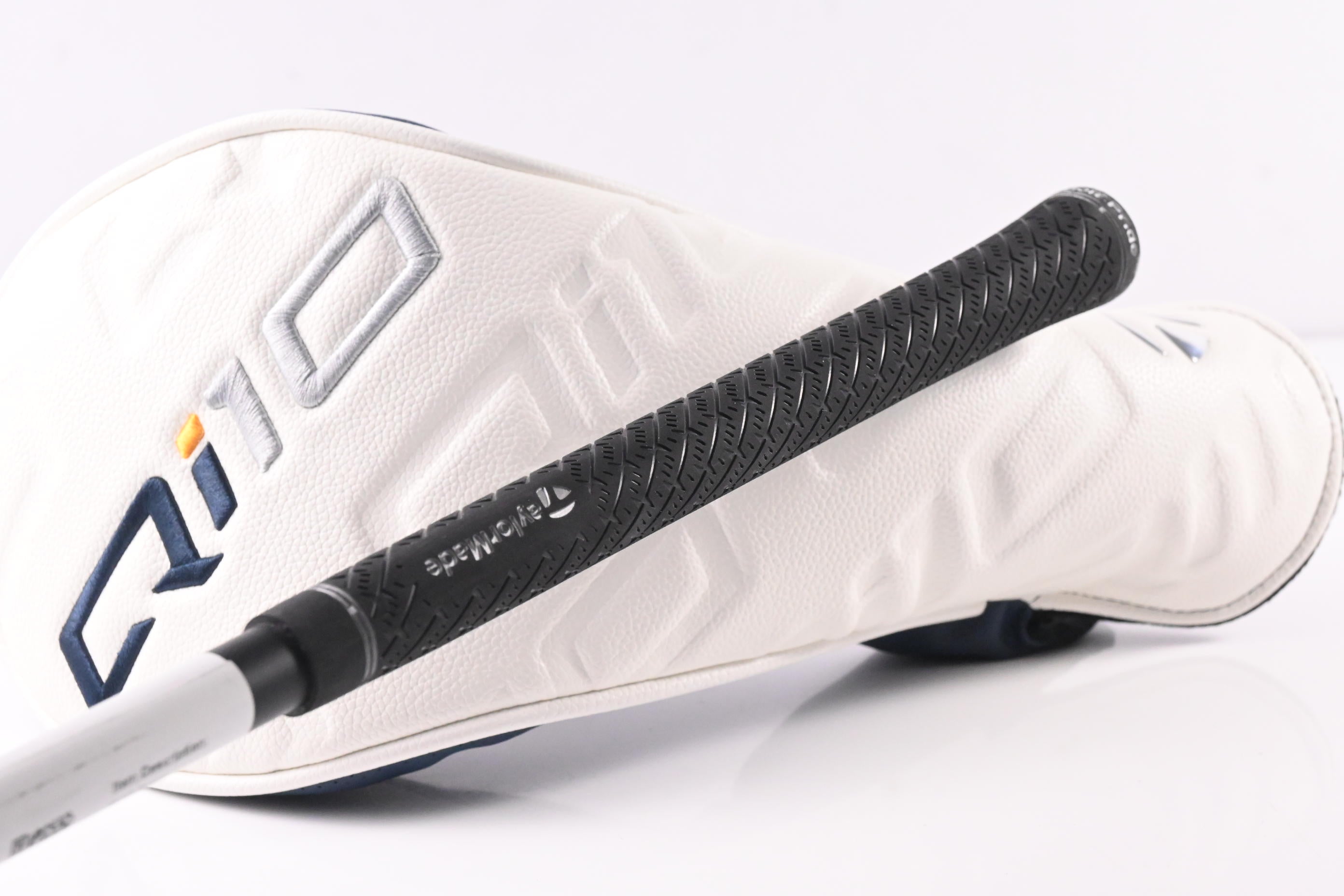 Taylormade Qi10 Driver / 10.5 Degree / Regular Flex Mitsubishi Reax 50 Shaft