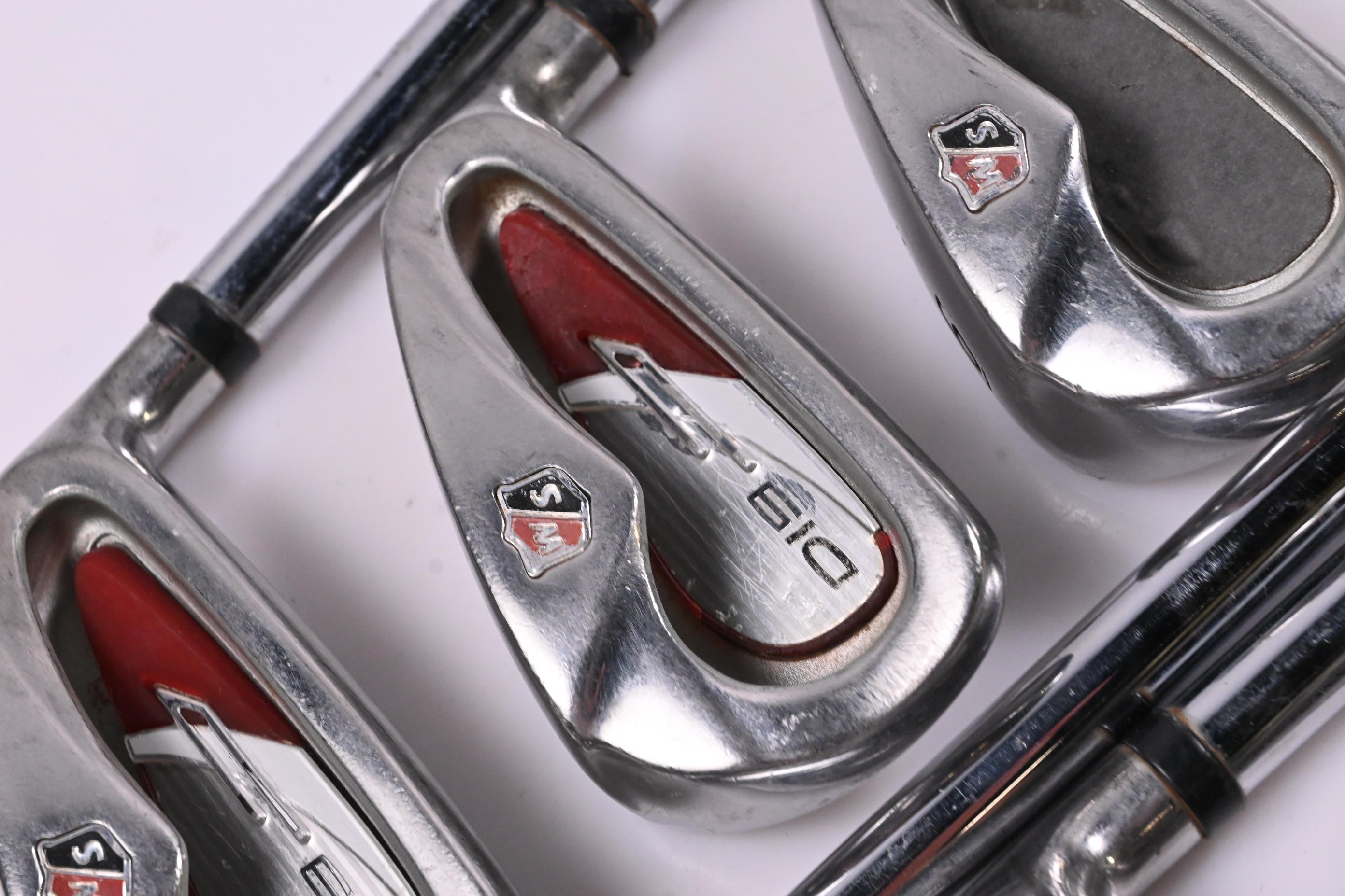 Wilson Di9 Irons / 4-9i / UniFlex TX-99 Shafts