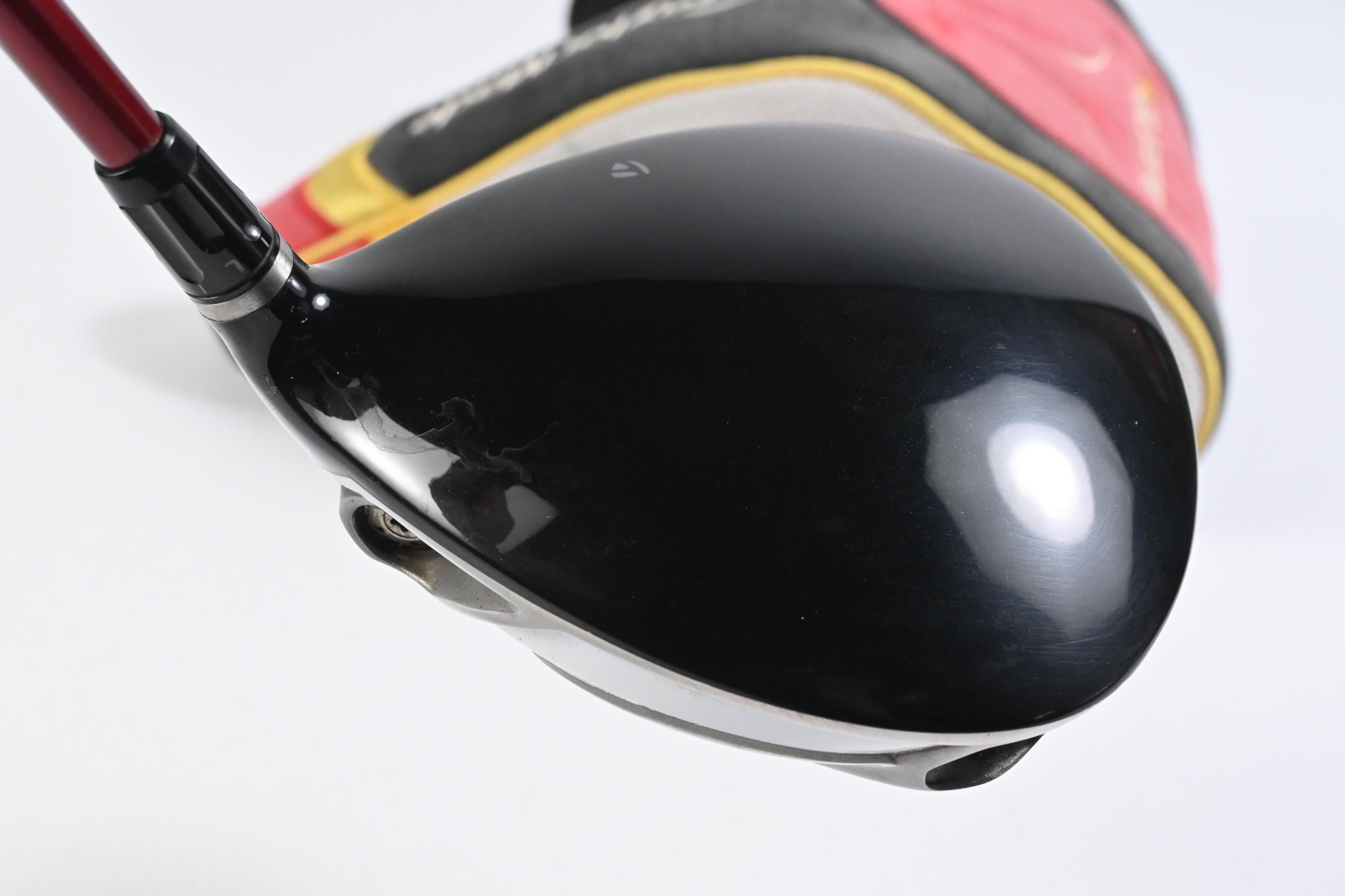 Taylormade R9 Driver / 10.5 Degree / Stiff Flex Fujikura Motore 65 Shaft