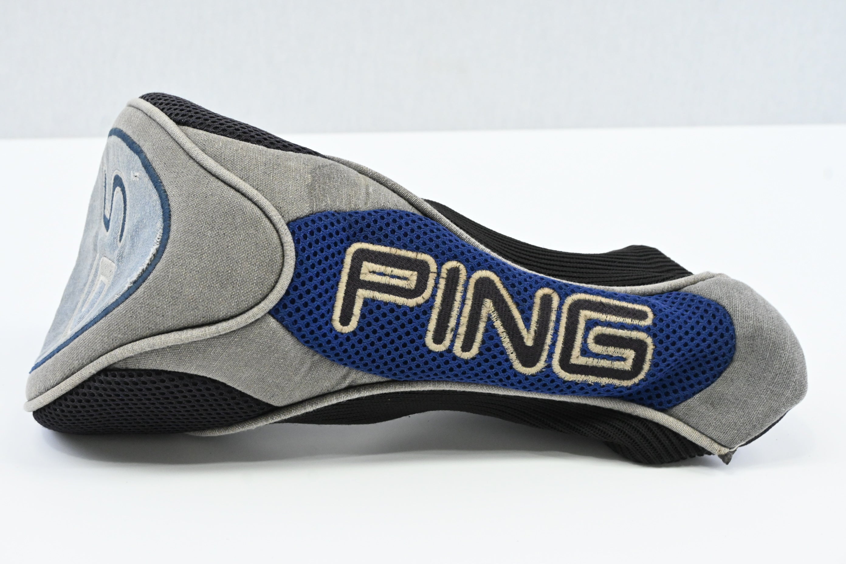 Ping G5 Driver / 10.5 Degree / Stiff Flex UST Proforce Axivcore 69 Shaft