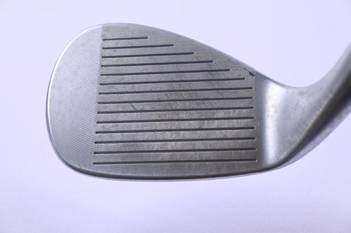 Cleveland 588 RTX Sand Wedge / 54 Degree / Wedge Flex Dynamic Gold Shaft