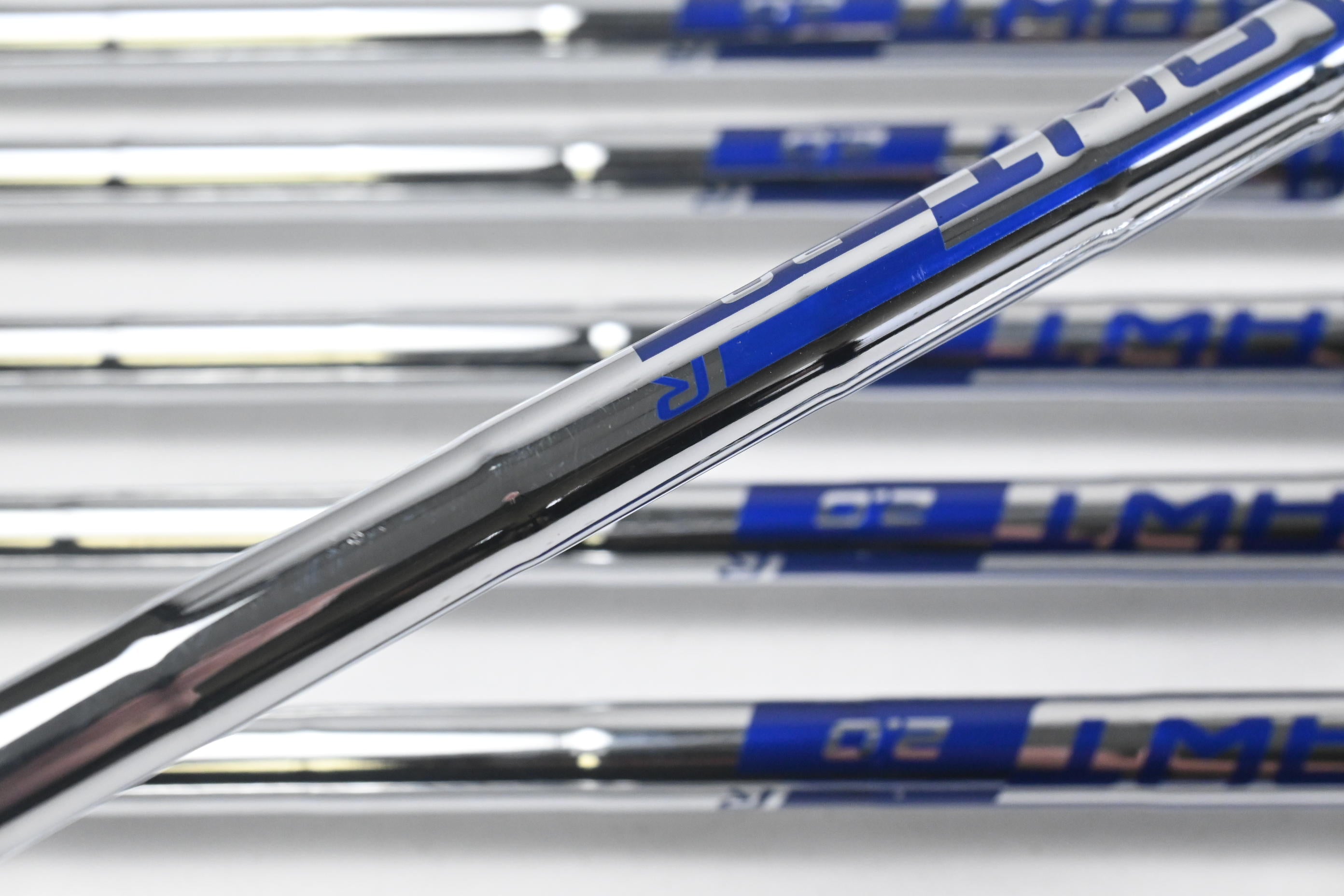 Ping G425 Irons / 5-PW+SW / Green Dot / Regular Flex Ping AWT 2.0 Shafts