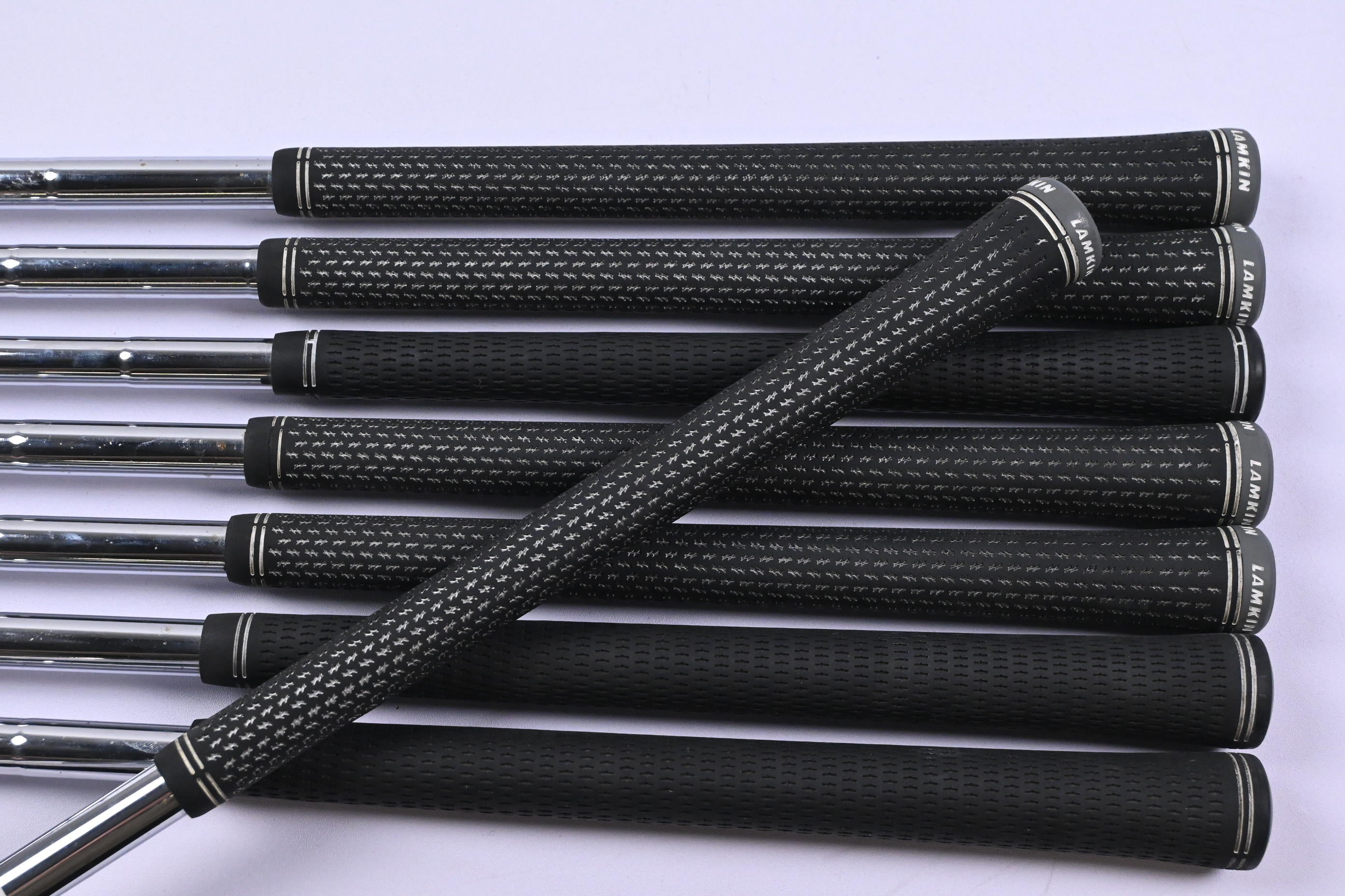 Taylormade SIM2 Max Irons / 4-SW / Stiff Flex Elevate 95 Shafts