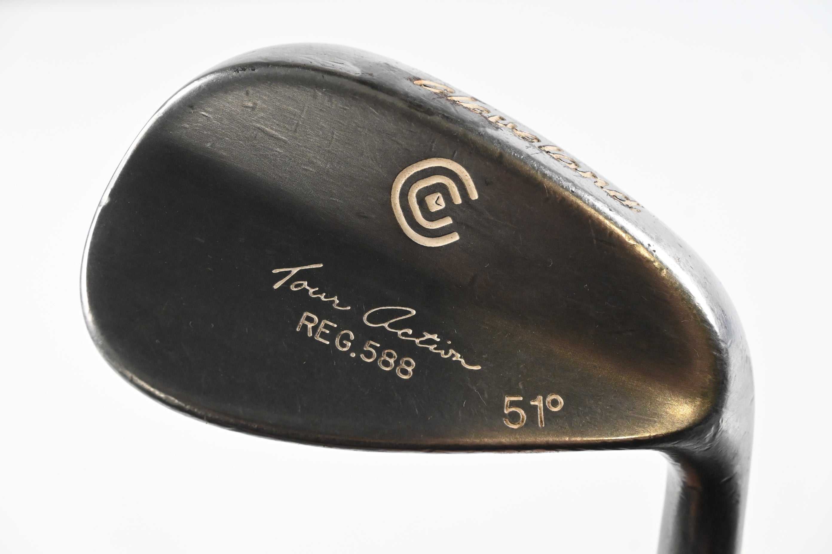Cleveland 588 Tour Action Gap Wedge / 51 Degree / Wedge Flex Dynamic Gold Shaft