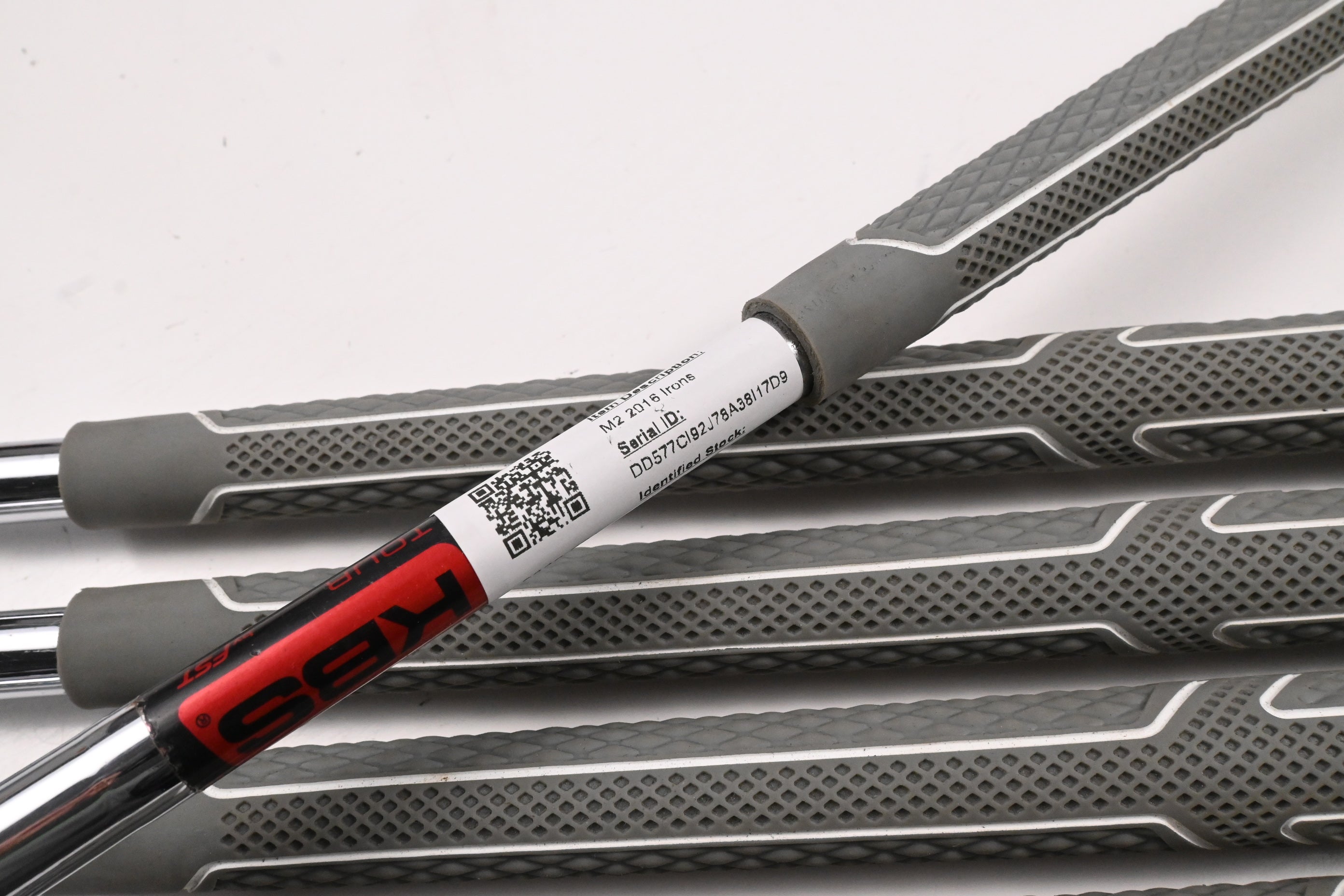 Taylormade M2 2016 Irons / 5-PW+SW / Regular Flex KBS Tour Shafts