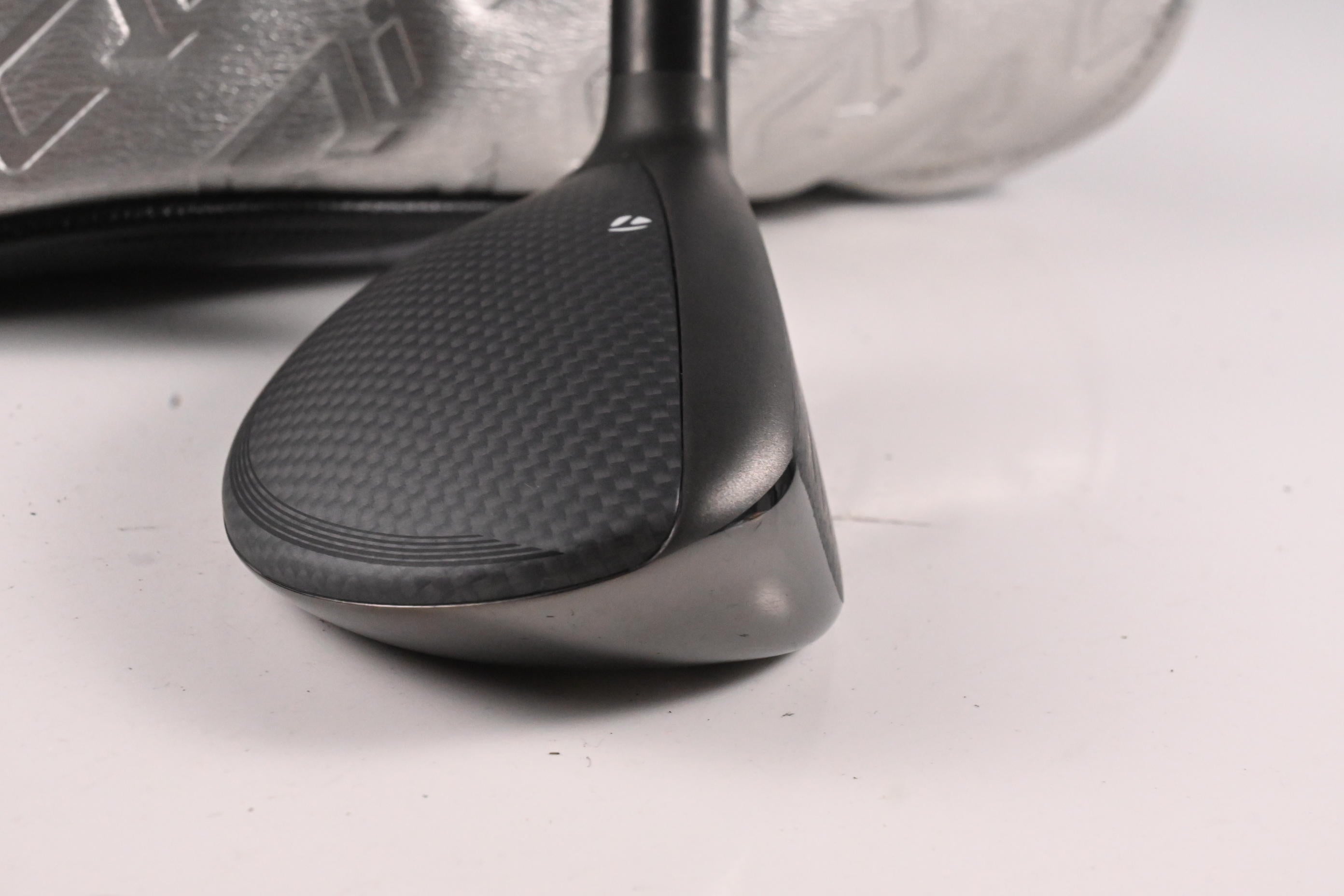 Taylormade Qi35 #3 Hybrid / 19 Degree / Stiff Flex Kai'li Red 85 Shaft