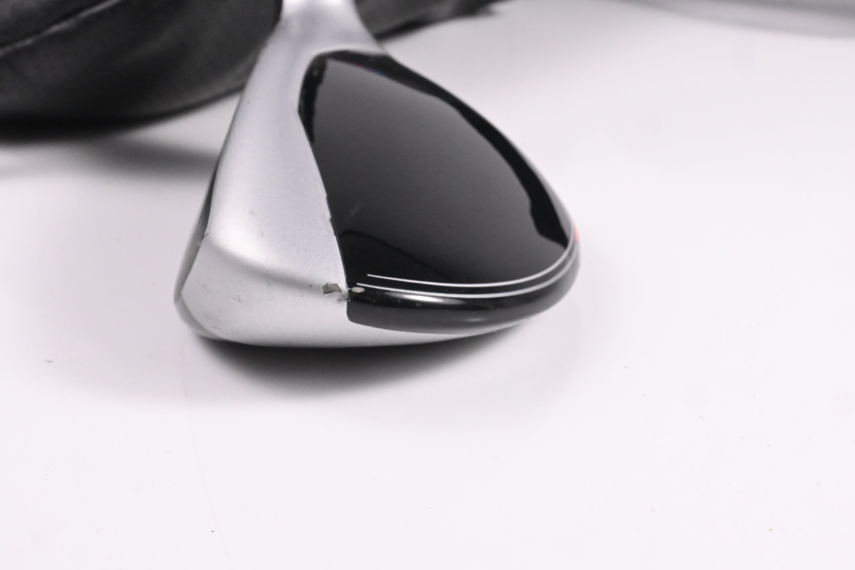 Left Hand Taylormade M4 #4 Hybrid / 22 Degree / Regular Flex Fujikura Atmos Red