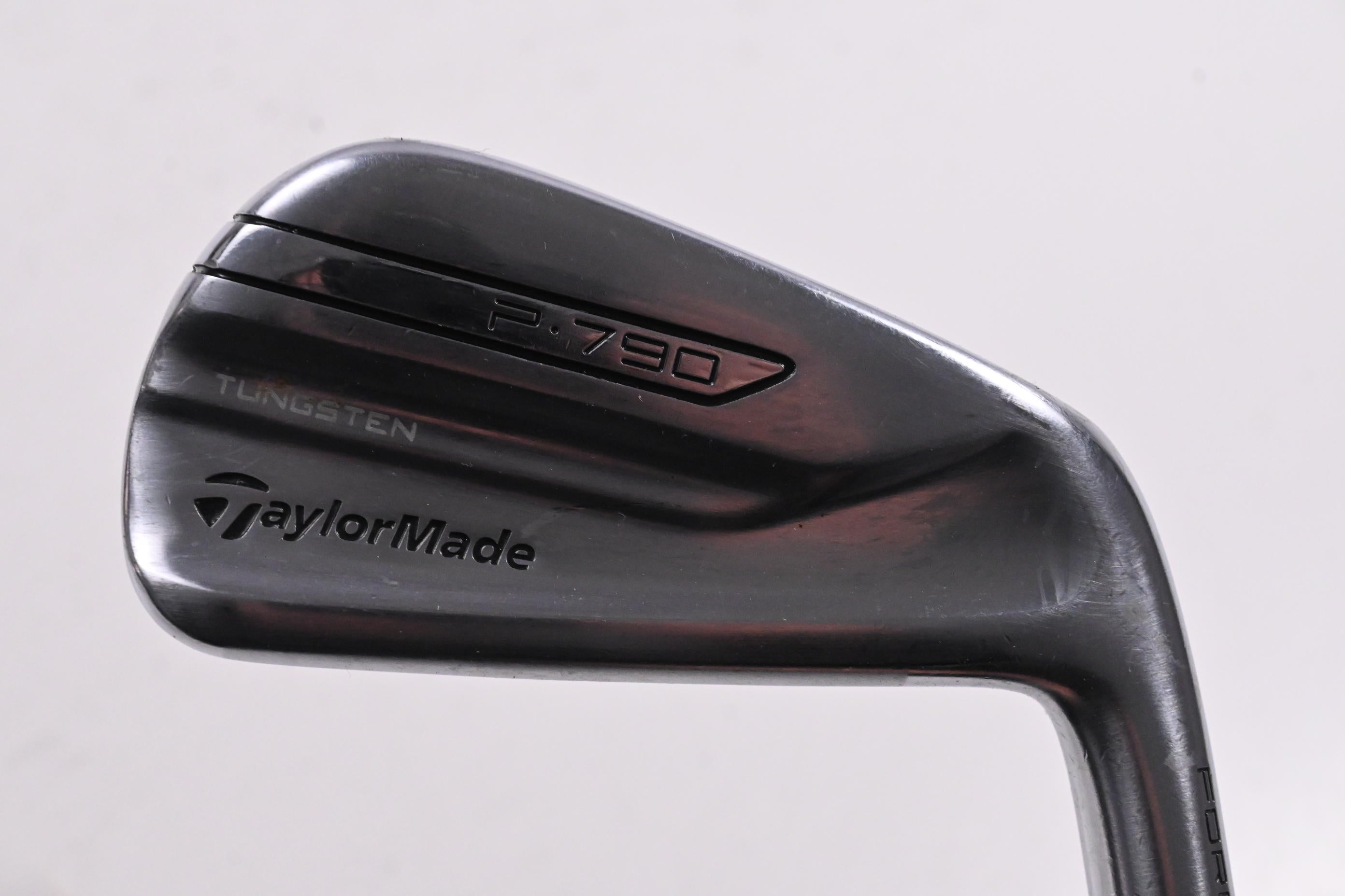 Taylormade P790 UDI 2017 #2 Iron / 17 Degree / X-Flex HZRDUS Black 85 Shaft
