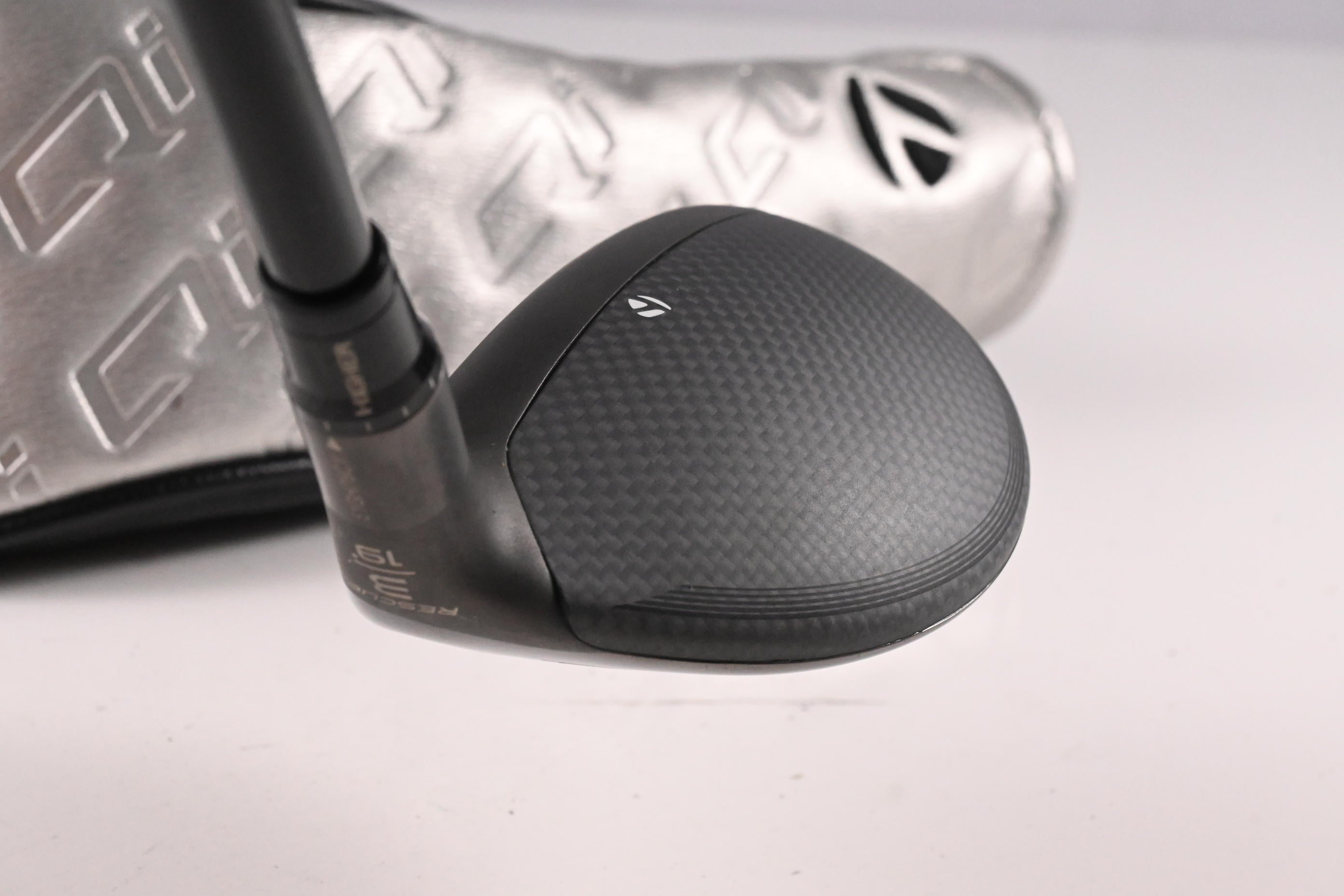 Taylormade Qi35 #3 Hybrid / 19 Degree / Stiff Flex Kai'li Red 85 Shaft