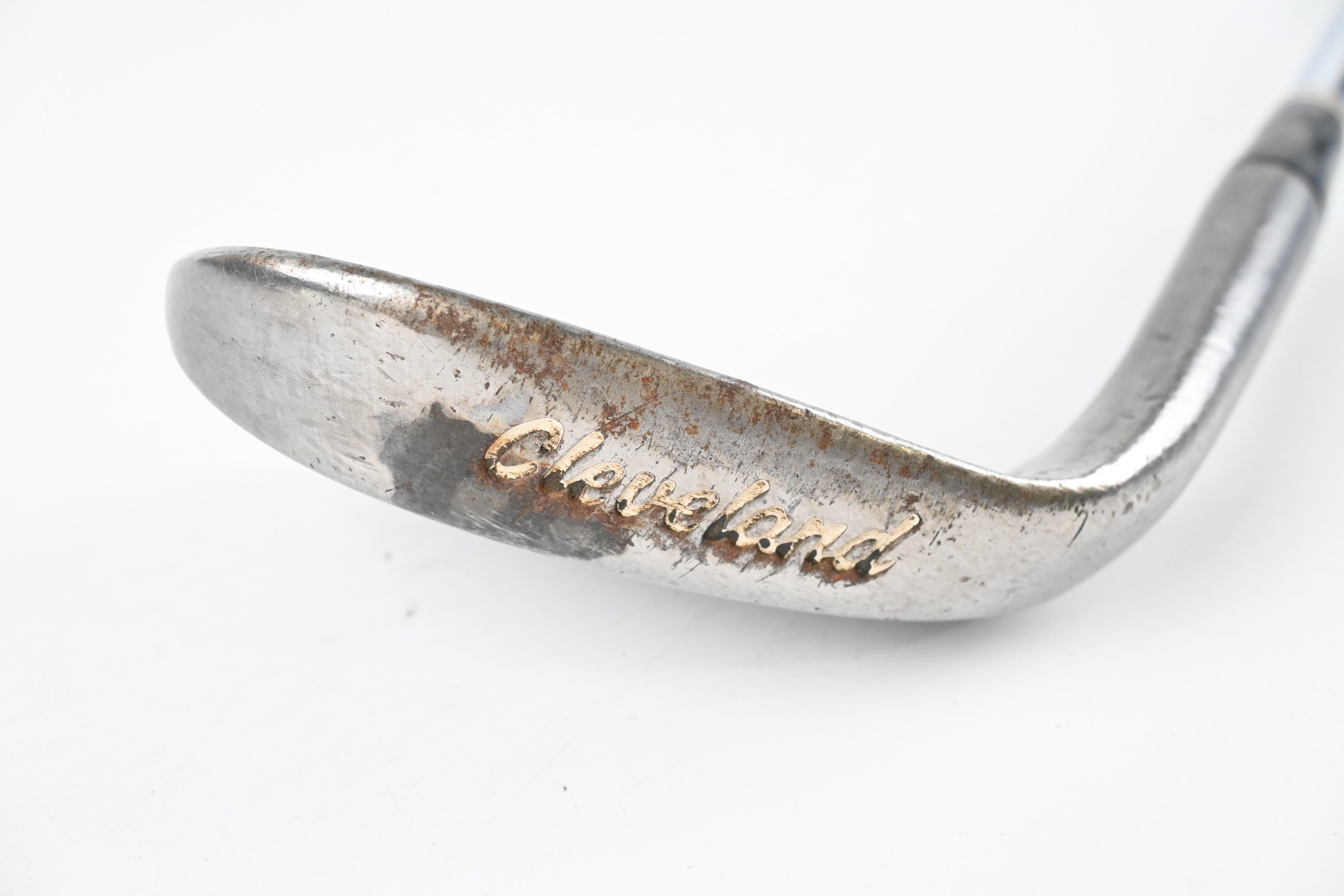 Cleveland 588 Tour Action Gap Wedge / 51 Degree / Wedge Flex Dynamic Gold Shaft