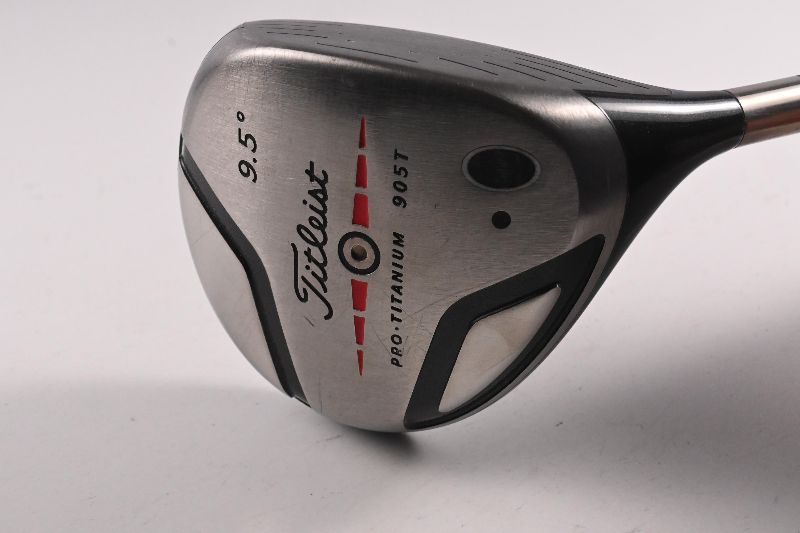 Titleist 905 T Driver / 9.5 Degree / Stiff Flex Fujikura Speeder Shaft