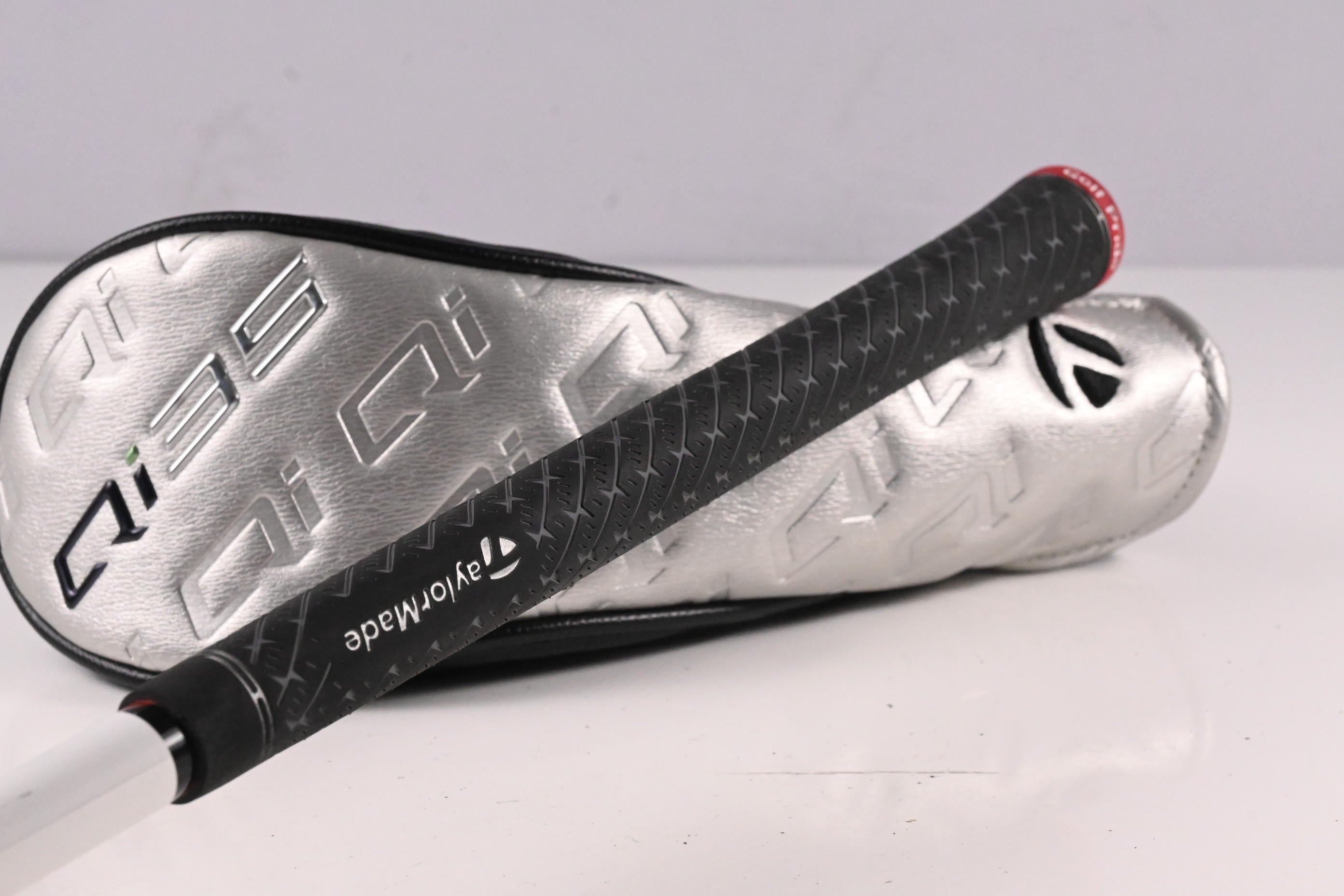 Taylormade Qi35 #3 Hybrid / 19 Degree / Stiff Flex Kai'li Red 85 Shaft