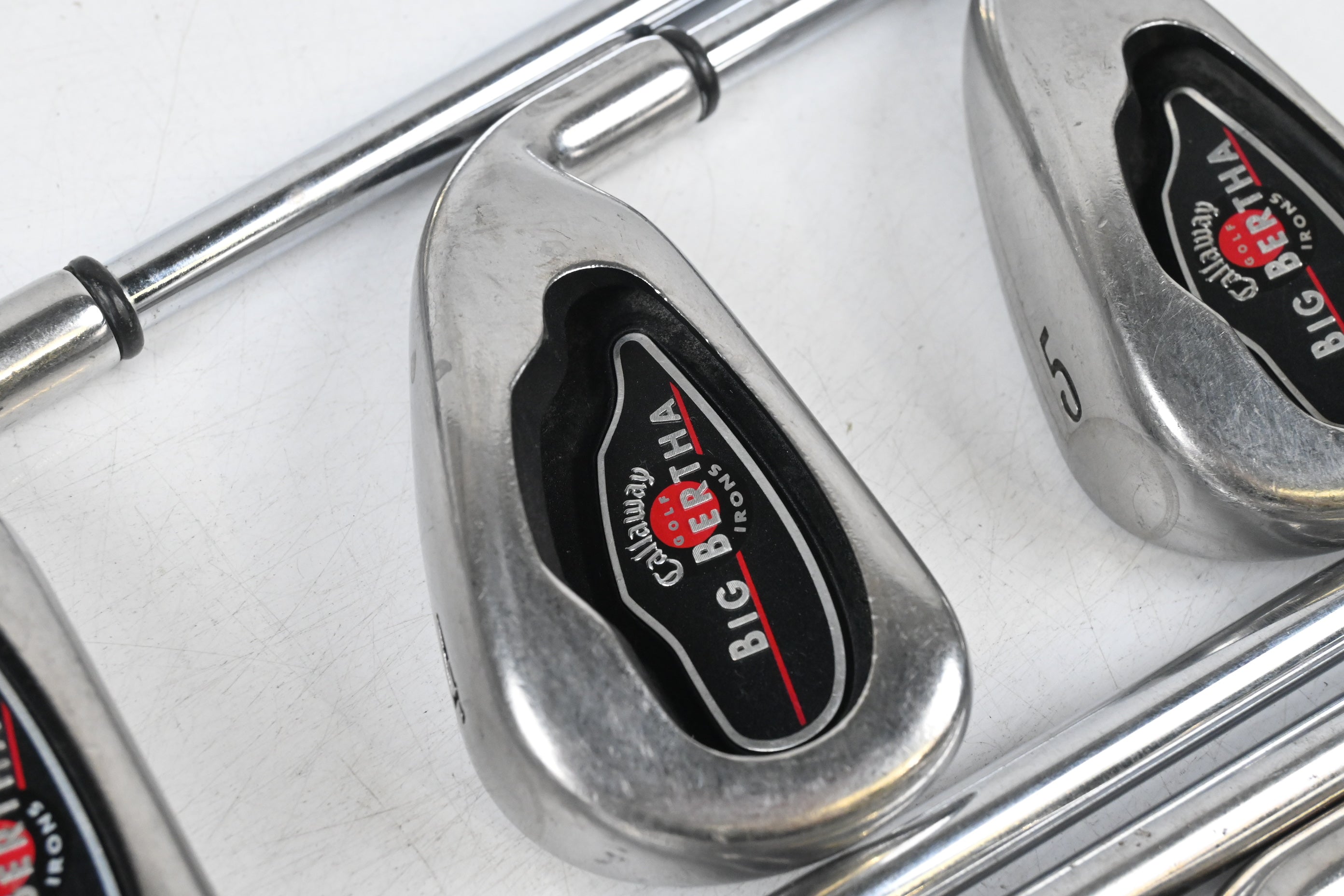 Callaway Big Bertha 2004 Irons / 3-9i / Uniflex Callaway Constant Weight Shafts