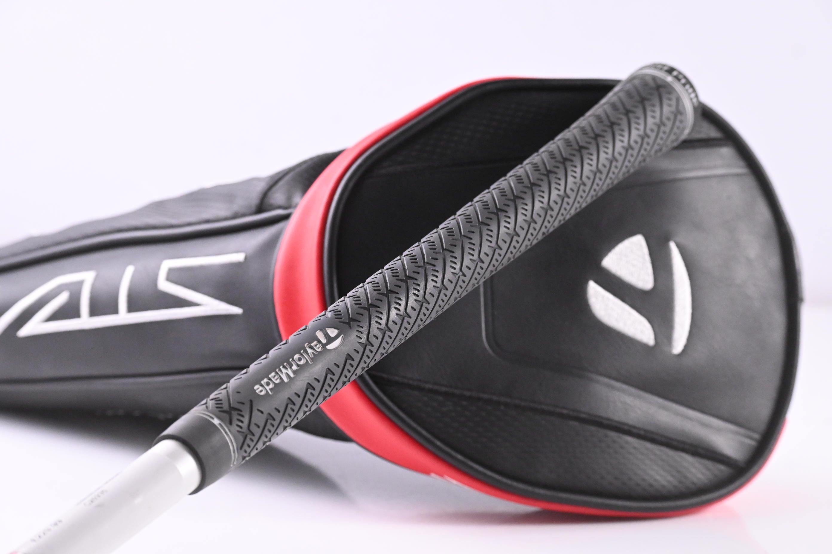 Taylormade Stealth Driver / 9 Degree / Regular Flex UST Mamiya ProForce V2 6