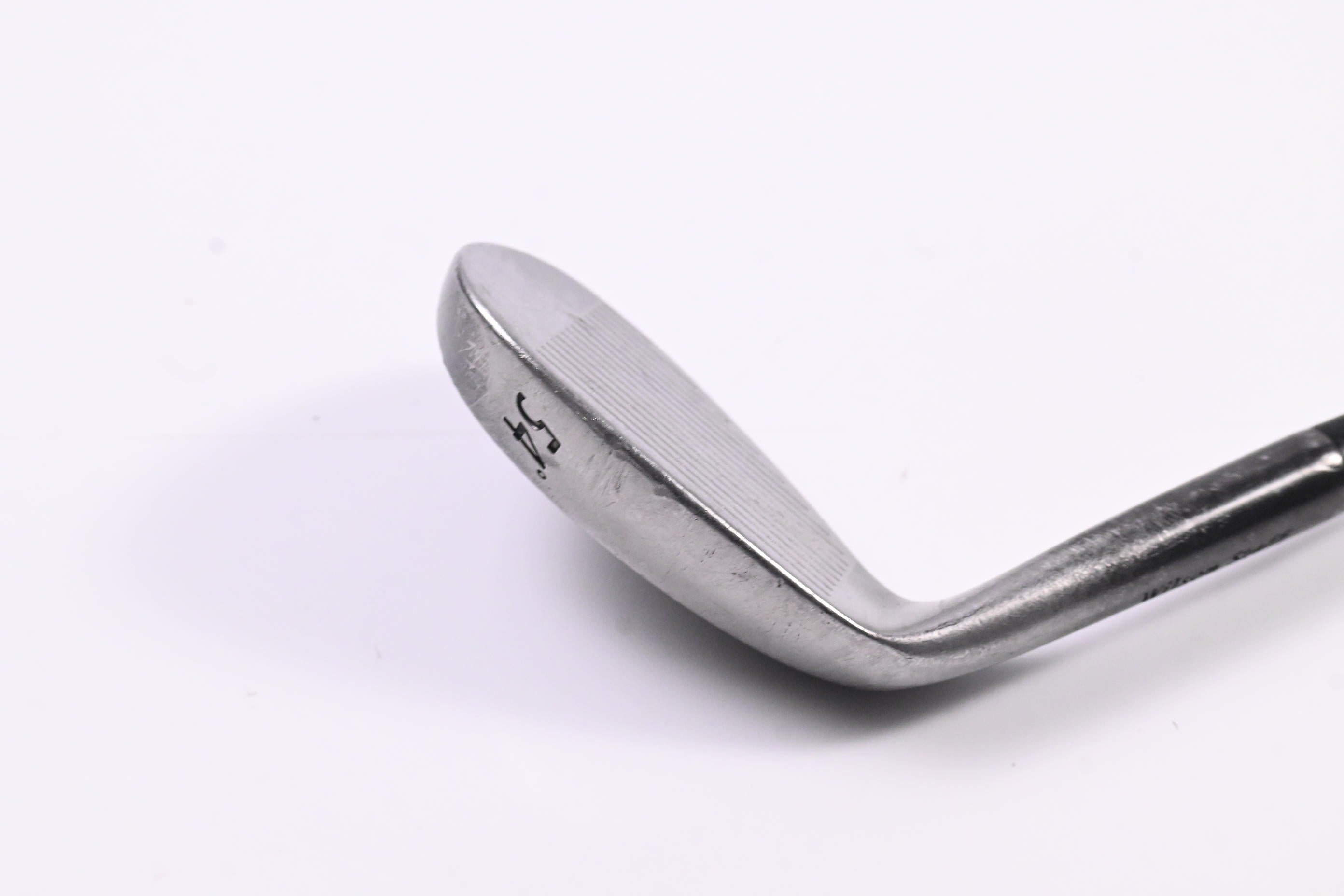 Wilson TW9 Sand Wedge / 54 Degree / Wedge Flex Dynamic Gold Shaft
