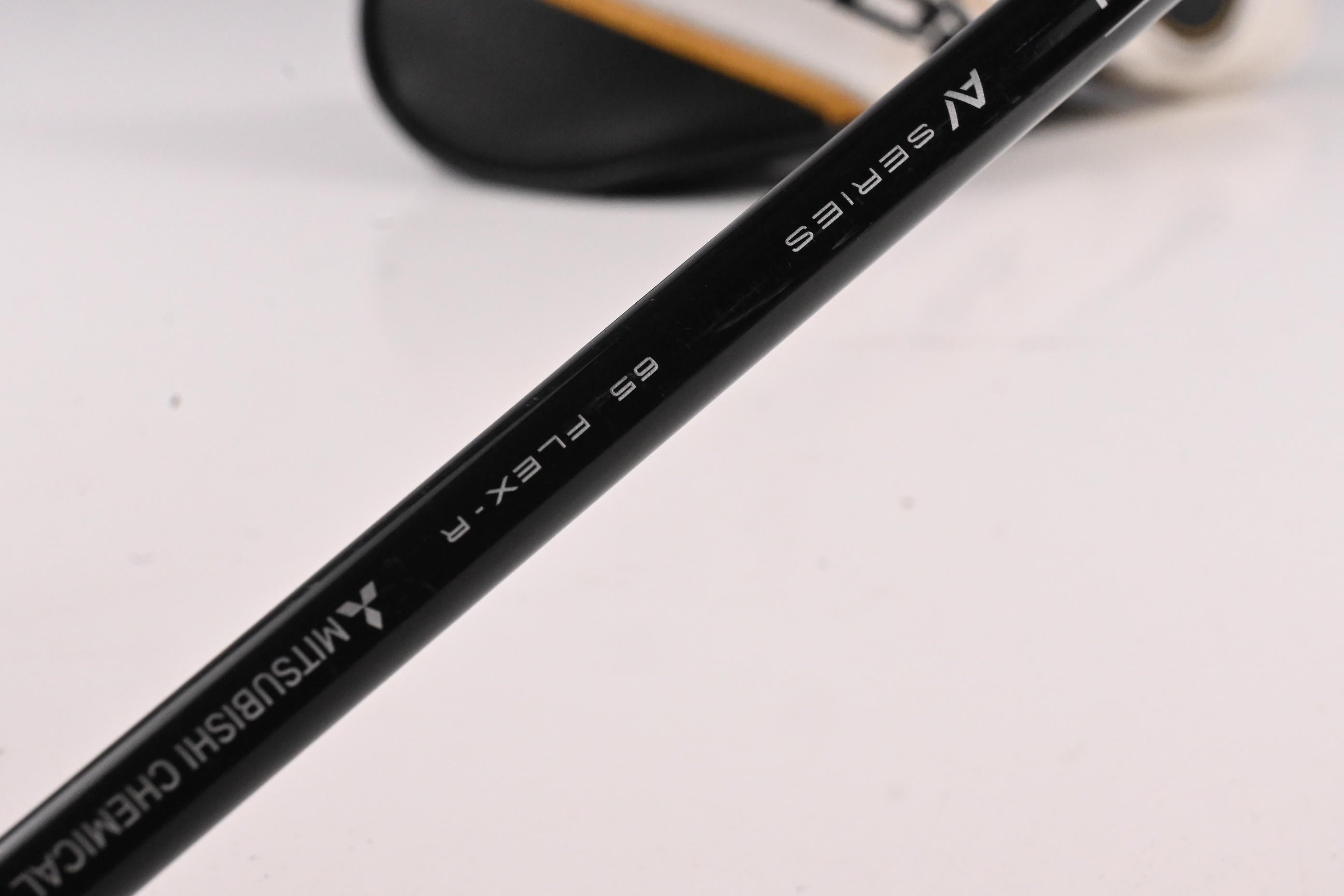 Callaway Rogue ST Max #4 Hybrid / 20 Degree / Regular Flex Tensei AV Blue 65