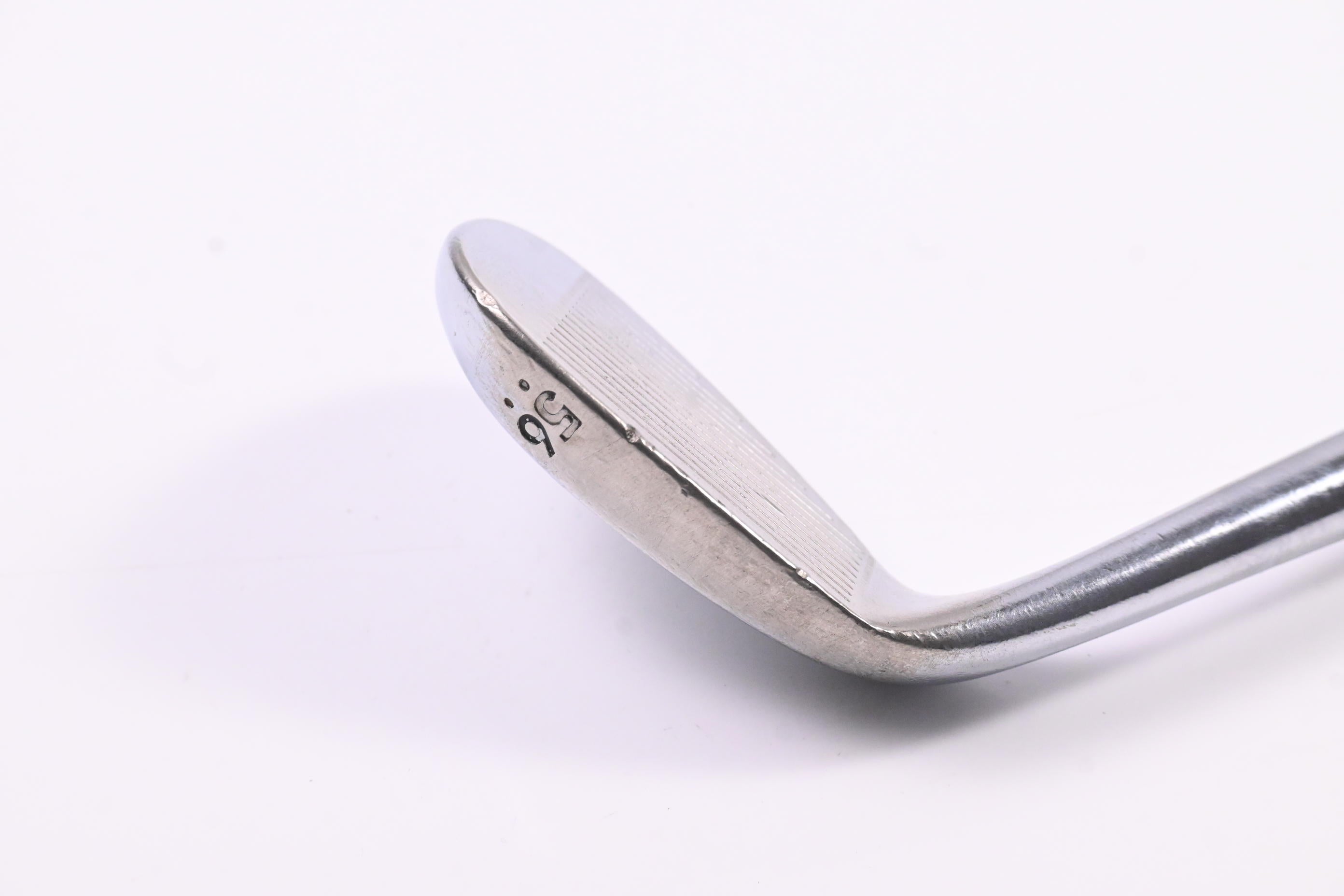 Cleveland 588 RTX 2.0 Sand Wedge / 56 Degree / Wedge Flex Dynamic Gold Shaft