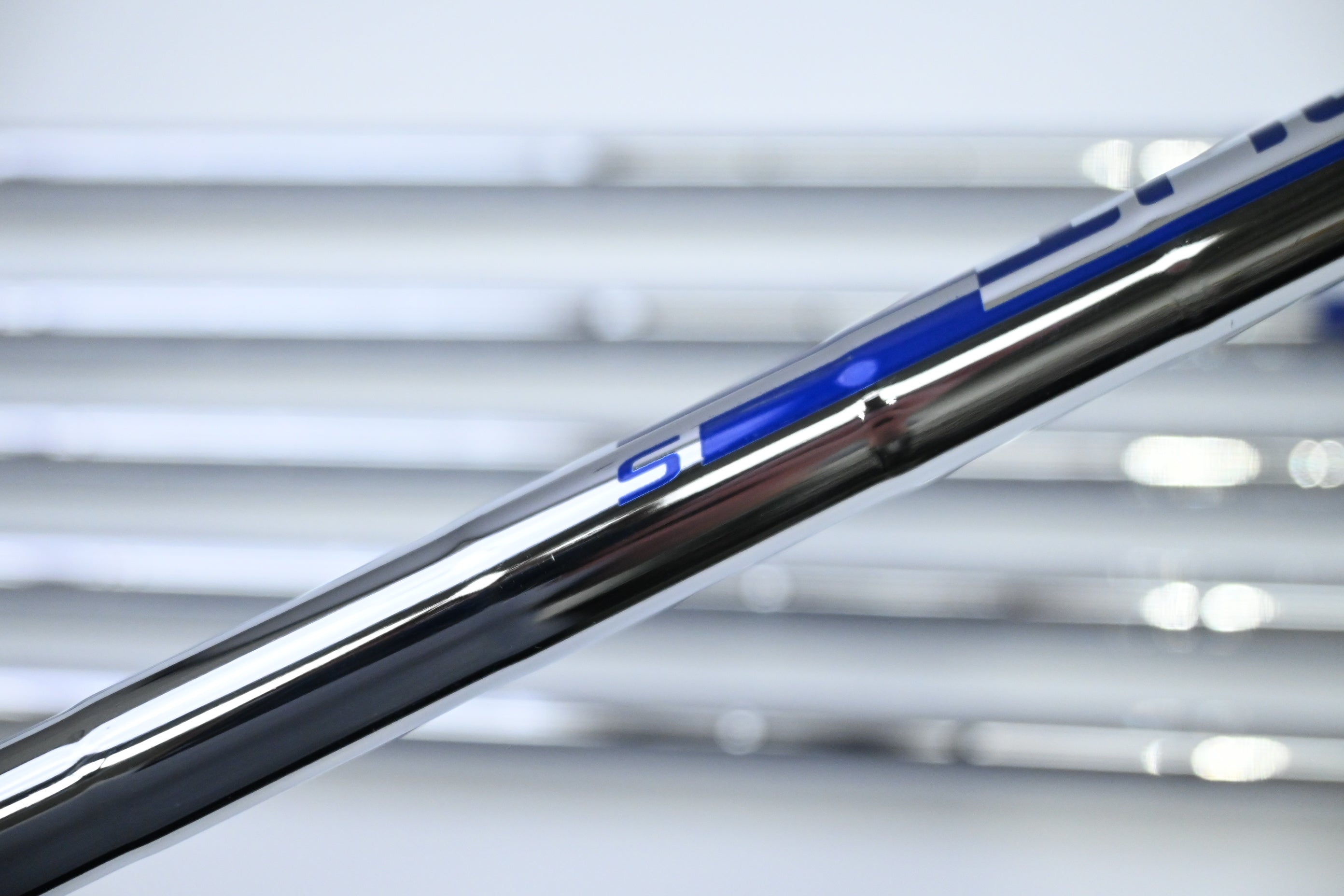 Ping i525 Irons / 5-PW / White Dot / Stiff Flex Ping AWT 2.0 Shafts