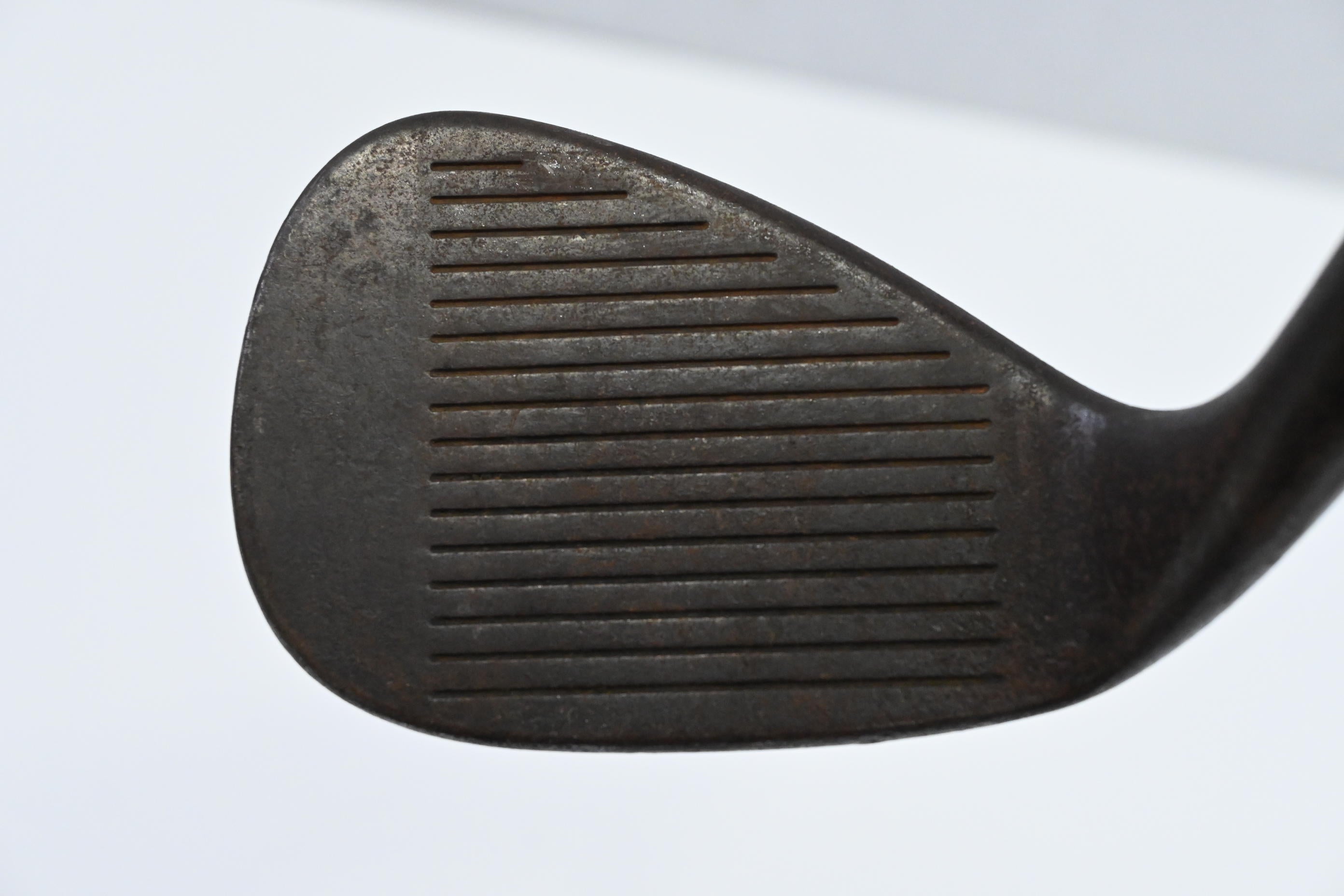 Titleist Vokey Oil Can Gap Wedge / 52 Degree / Wedge Flex Dynamic Gold Shaft