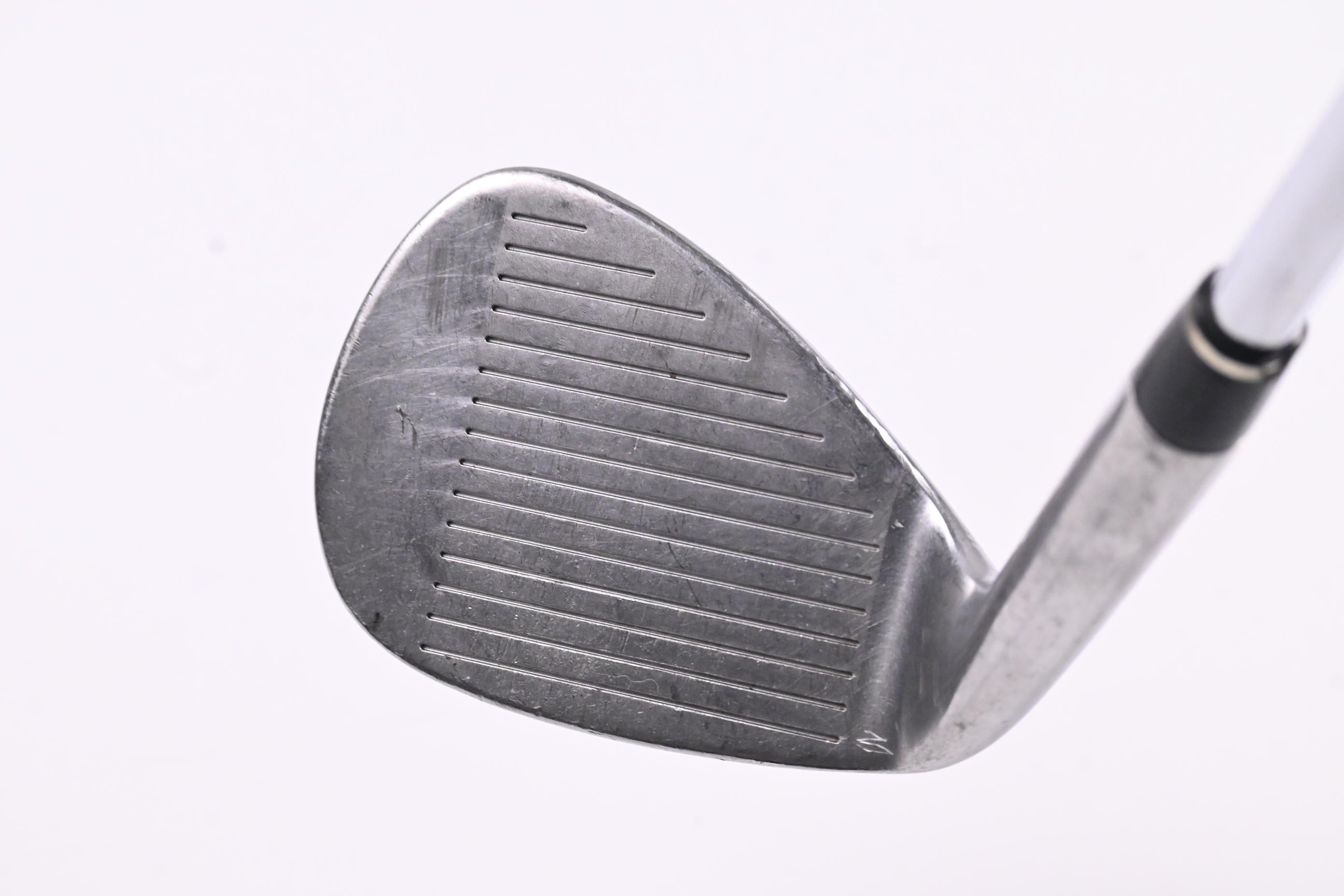 Wilson TW9 Gap Wedge / 52 Degree / Wedge Flex Dynamic Gold Shaft