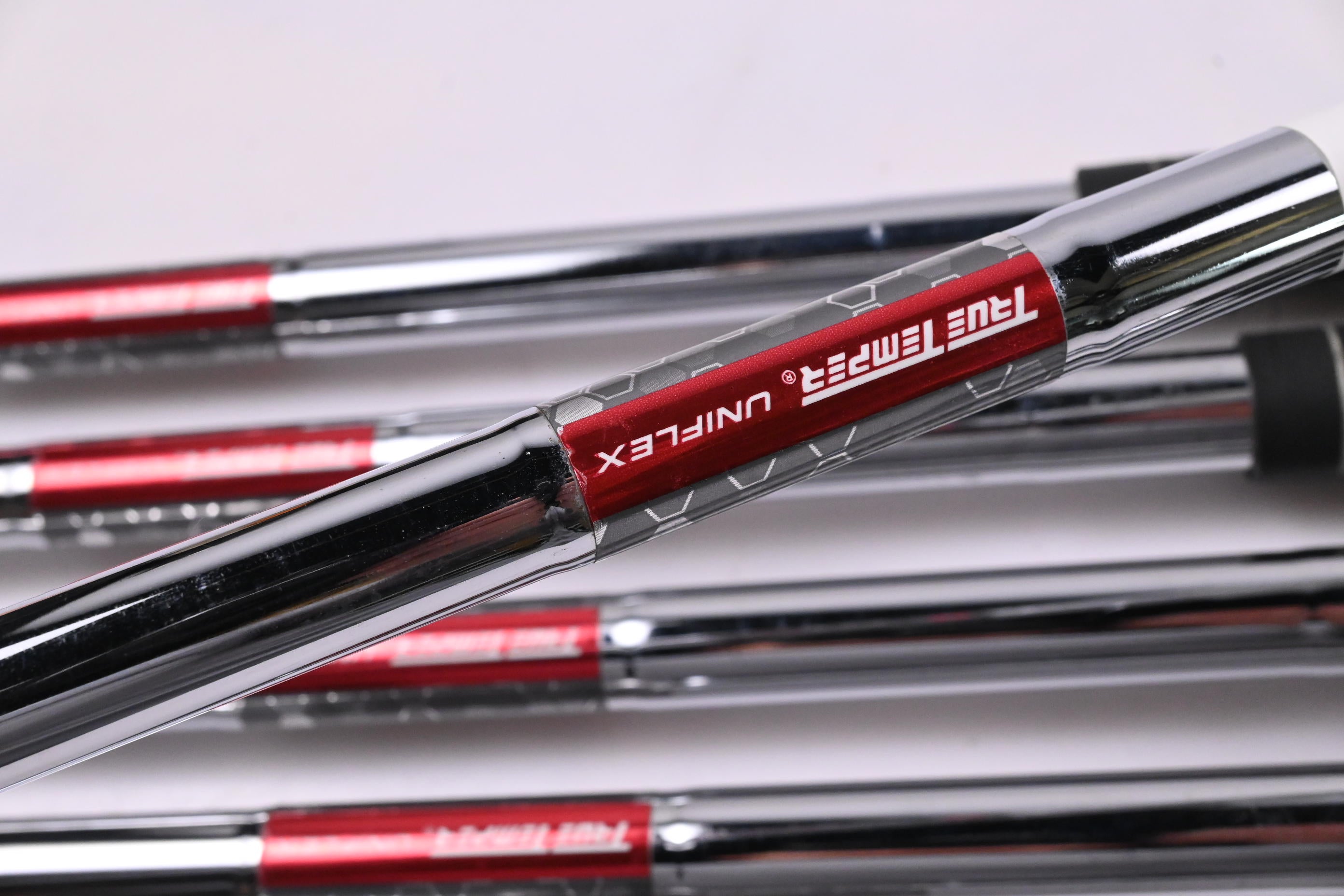 Wilson D200 Irons / 5-PW / UniFlex Wilson Shafts