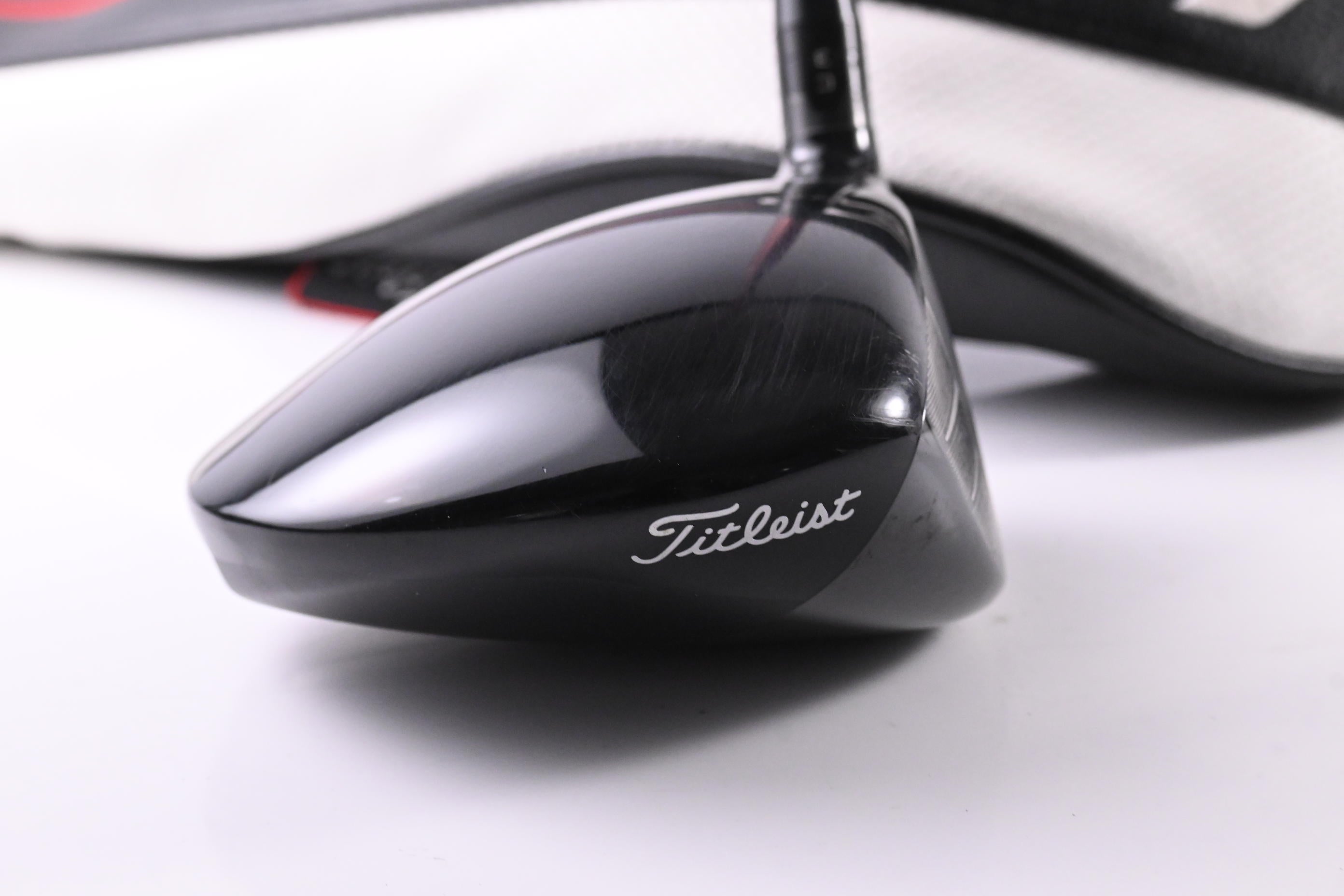 Titleist GT2 Driver / 10 Degree / Regular Flex Denali Red 50 Shaft