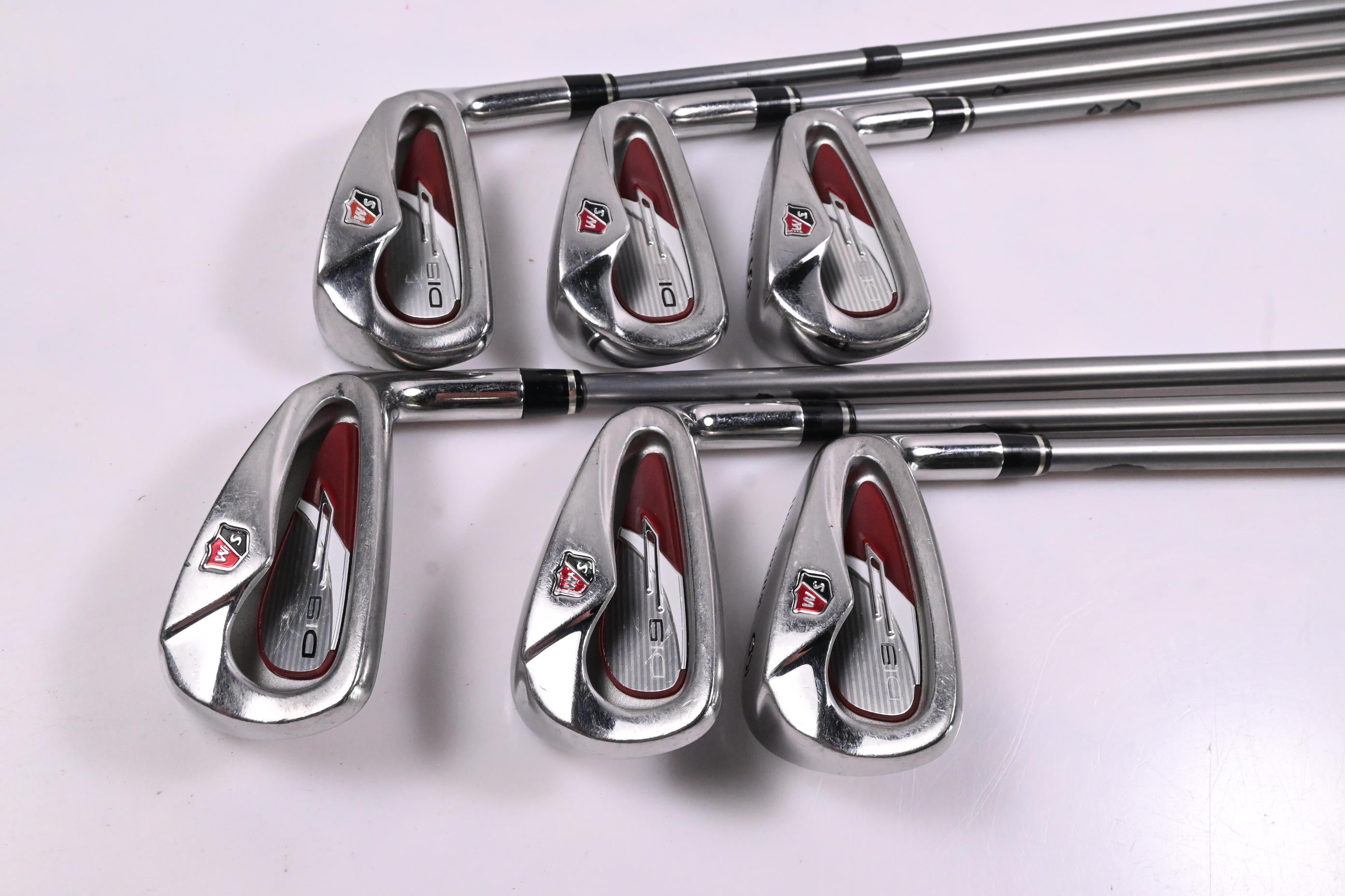 Wilson Di9 Irons / 4-9i / Regular Flex UST ProForce V2 62 Shafts