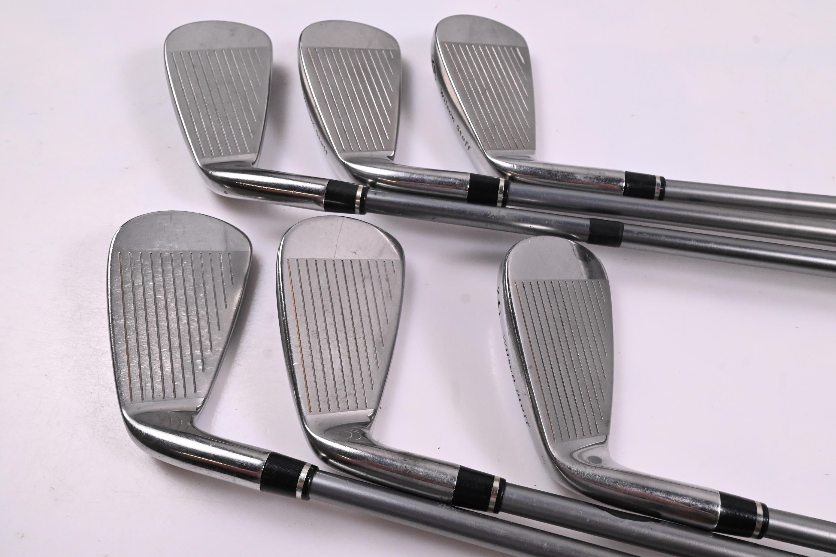 Wilson Di9 Irons / 4-9i / Regular Flex UST ProForce V2 62 Shafts