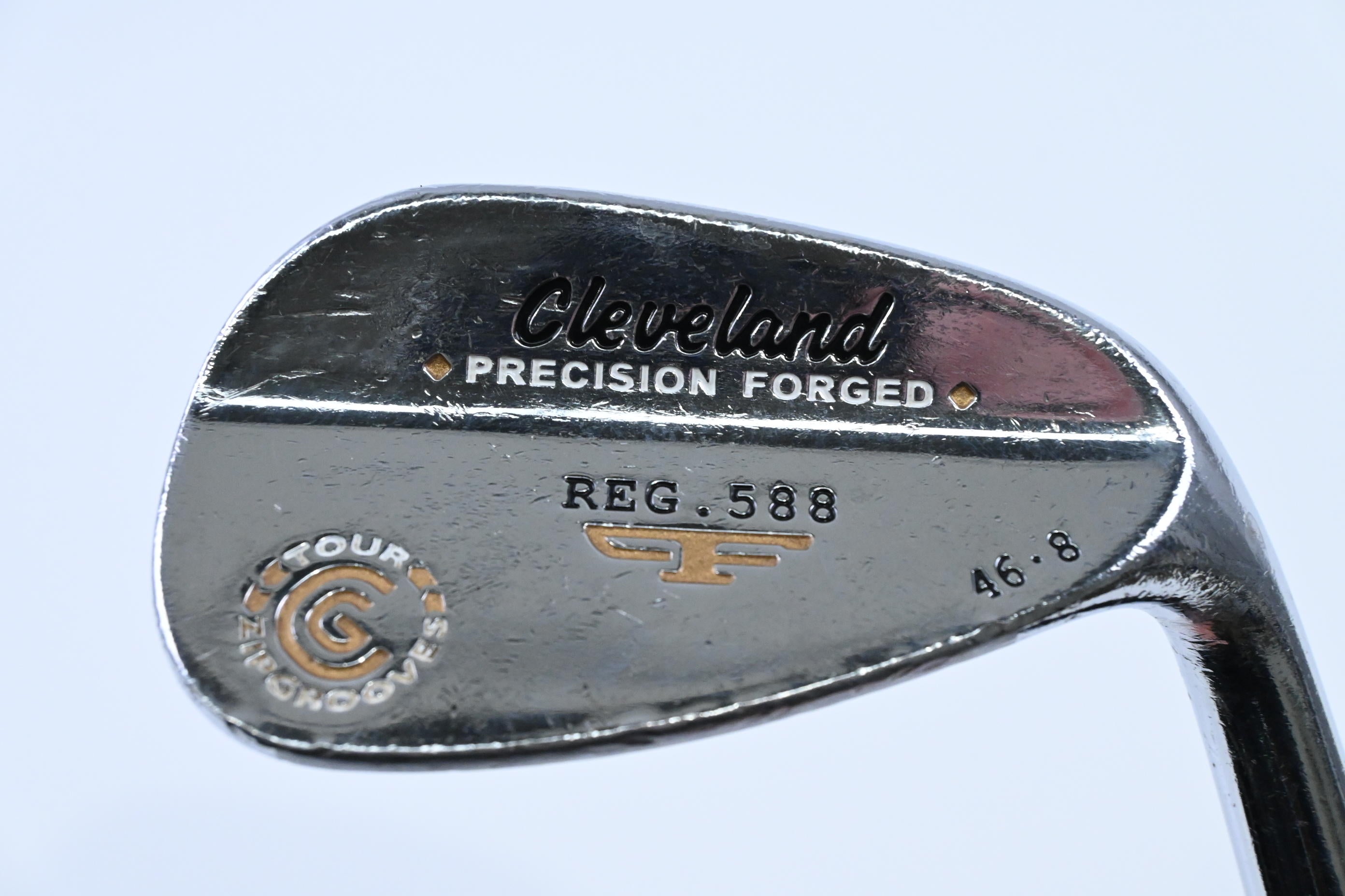 Cleveland 588 Precision Forged Pitching Wedge / 46 Degree / Wedge Flex Tour