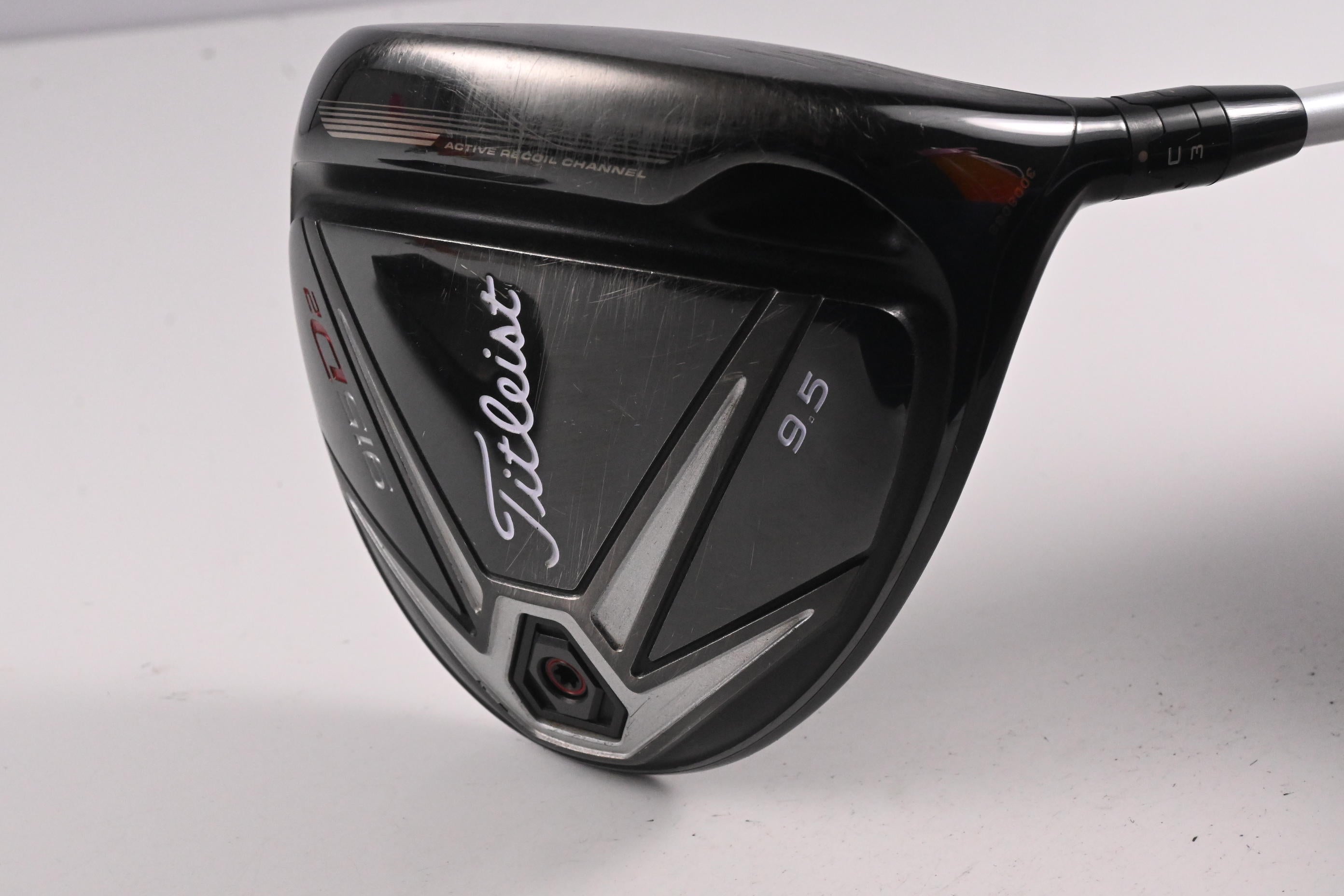 Titleist 915 D2 Driver / 9.5 Degree / Stiff Flex Aldila Rogue Silver 60 Shaft